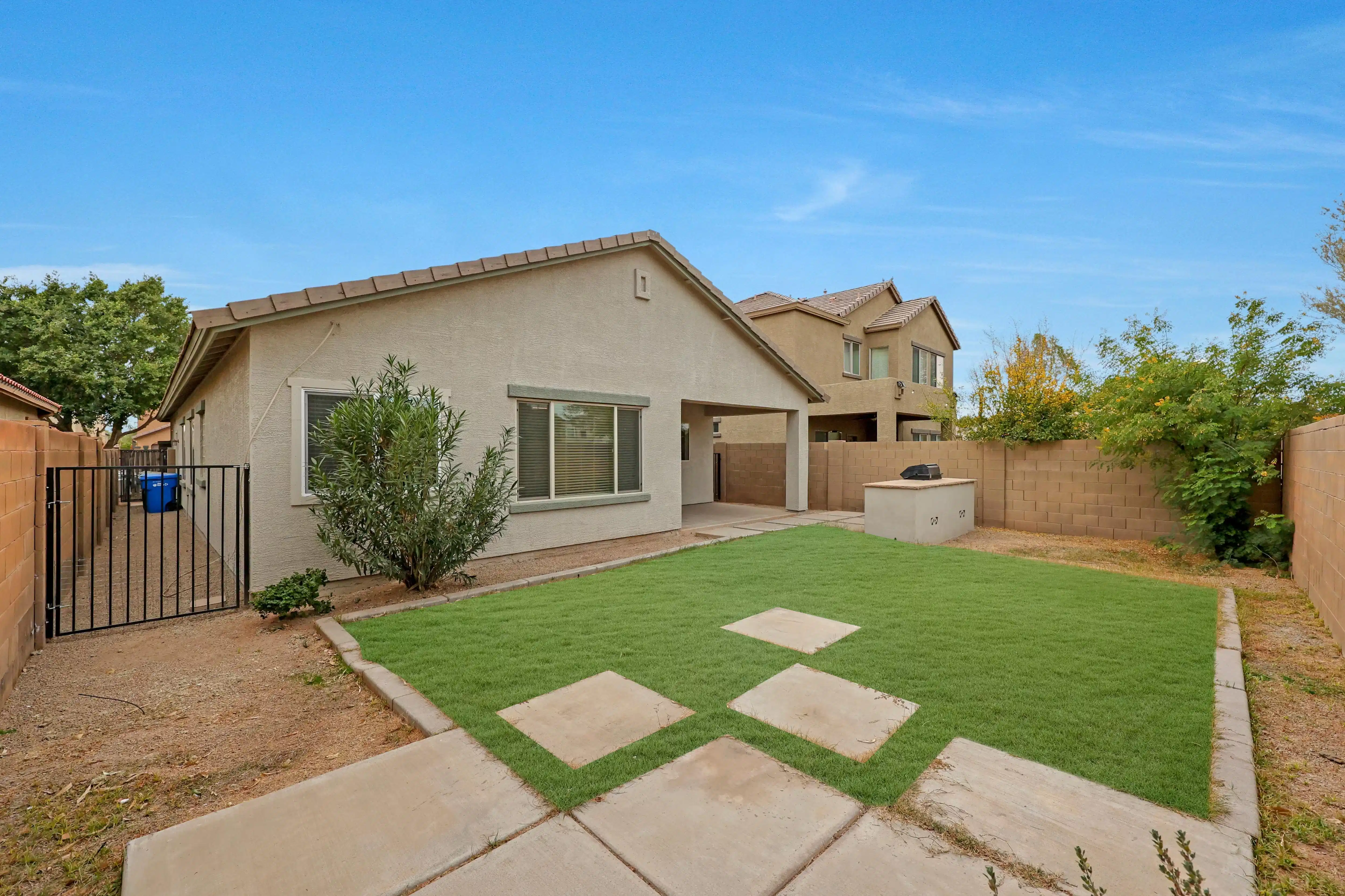 PDP 85037, Phoenix - Phoenix, Arizona, United States - Exterior