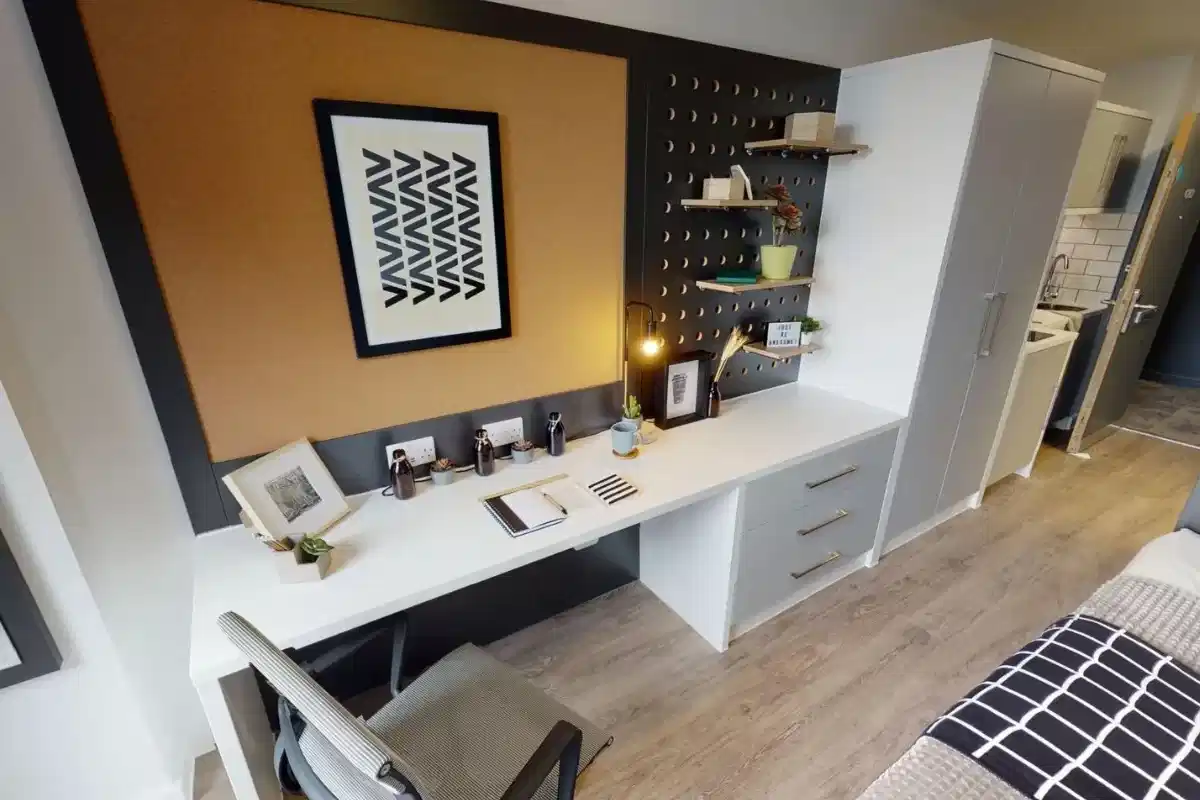 Kitchen?w=400&h=260&fit=crop&q=40&auto=format&trim=auto