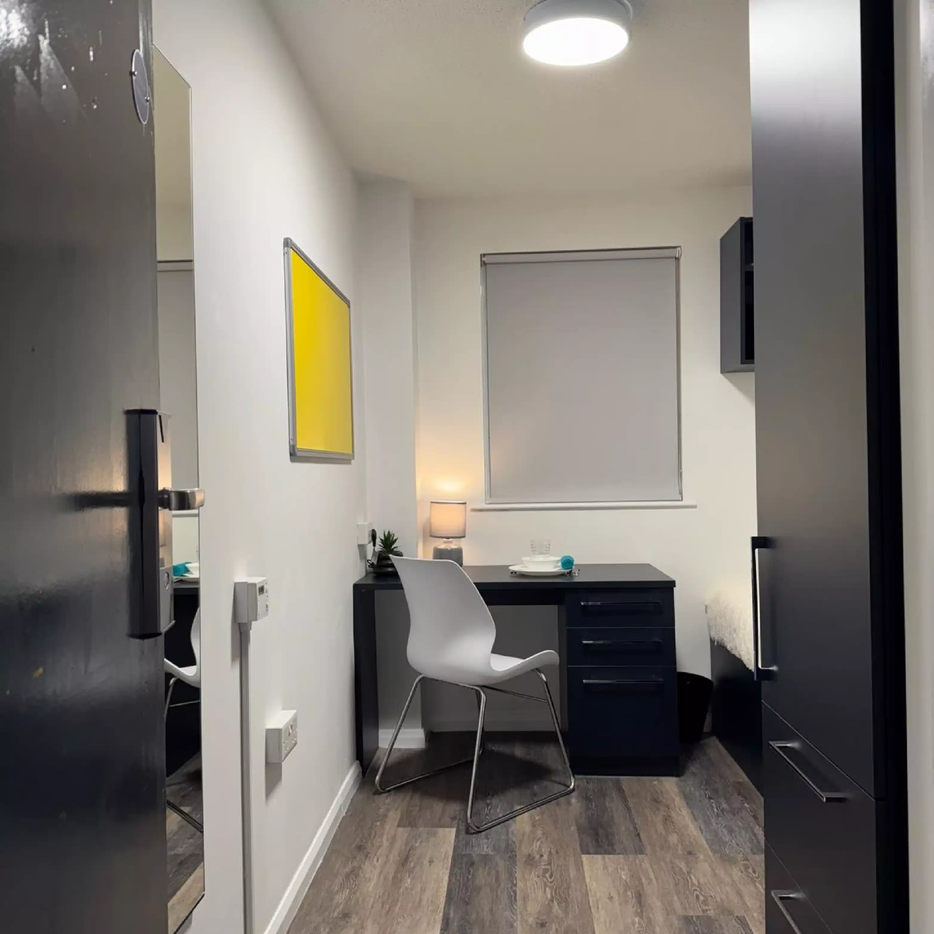 Woodhouse Flats, Leeds - Leeds, England, United Kingdom - Premium Deluxe Ensuite - Amenities
