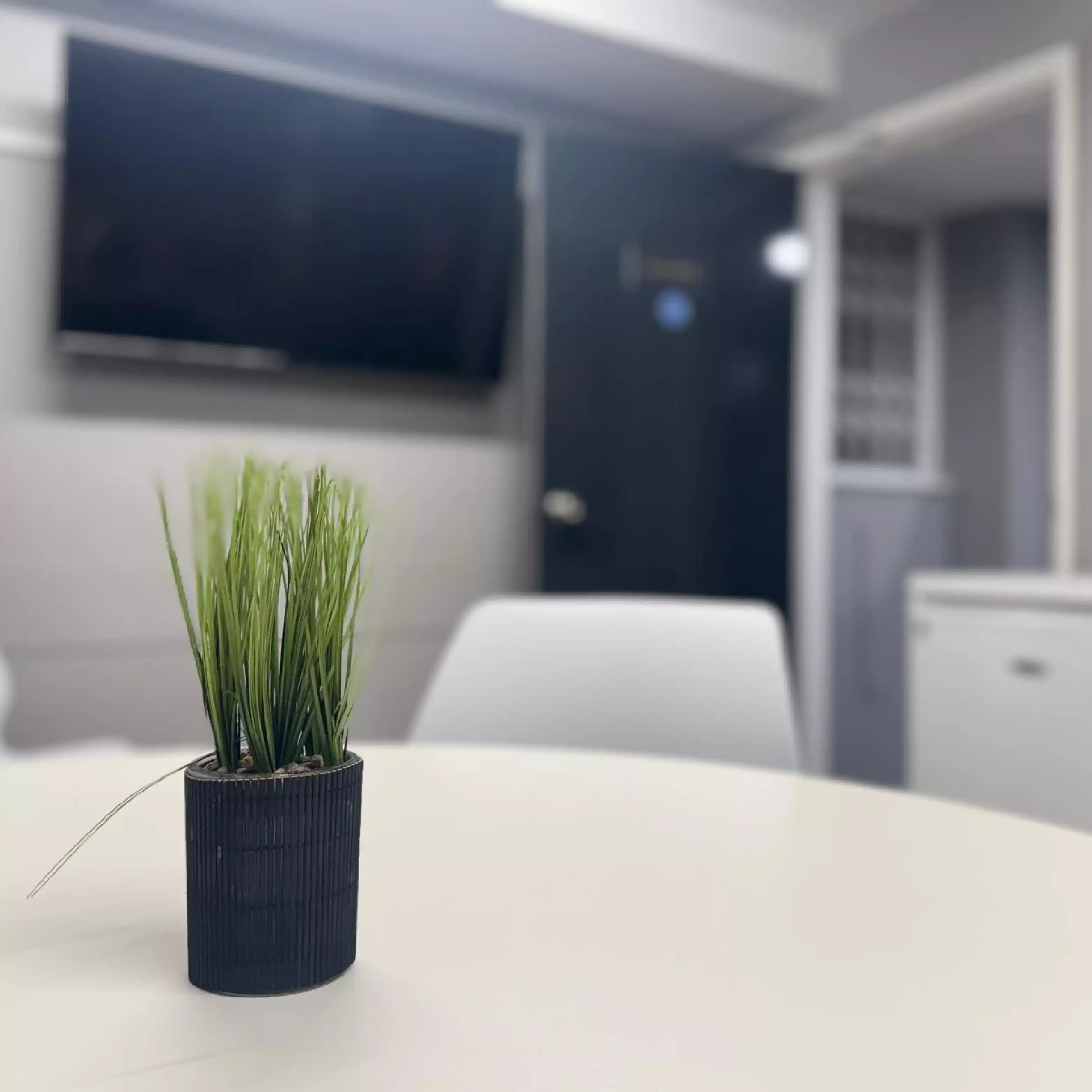 Premium Deluxe Ensuite - Amenities?w=400&h=260&fit=crop&q=40&auto=format&trim=auto