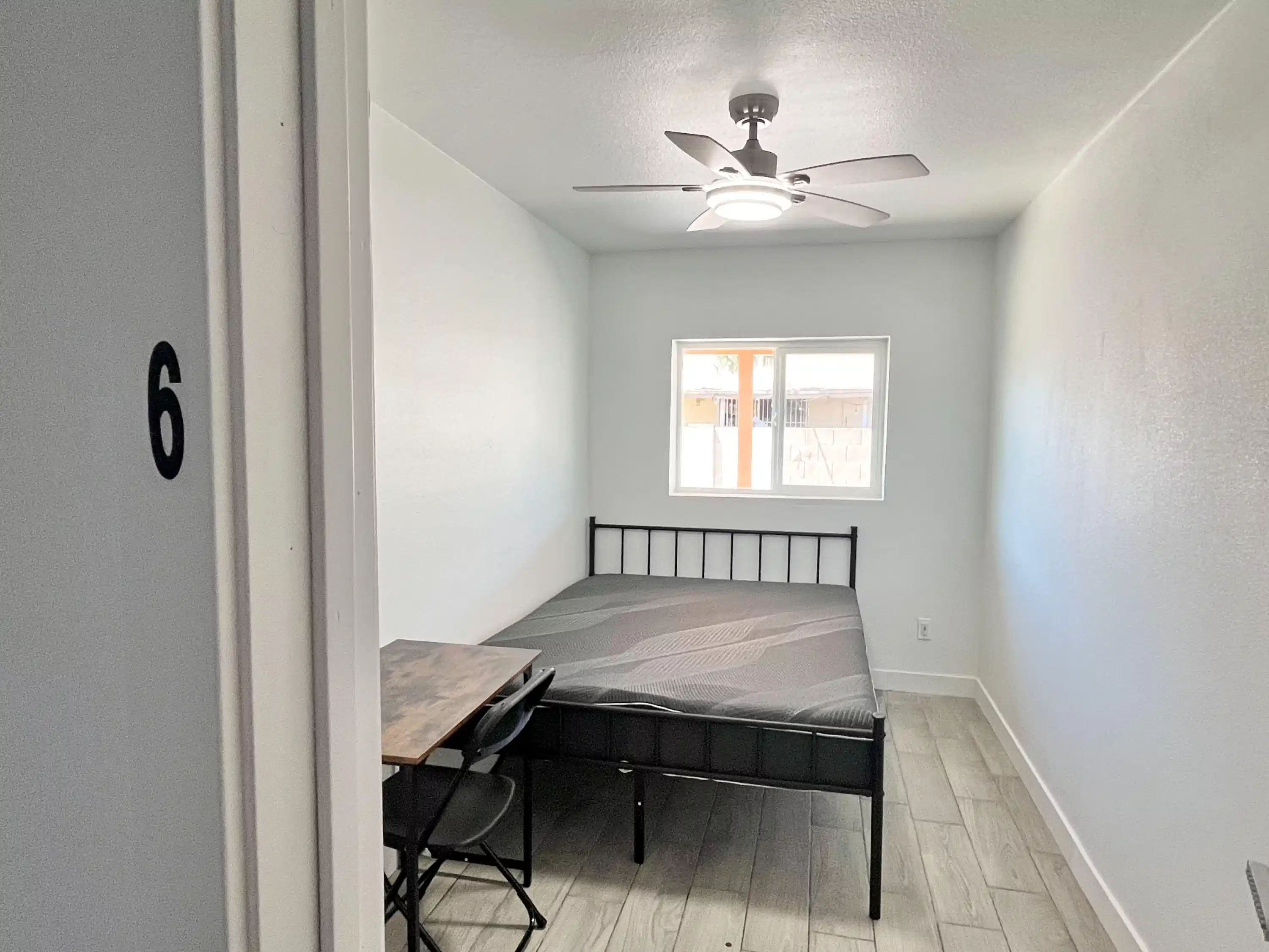 PDP 85301, Glendale - Glendale, Arizona, United States - #51595 : Room in 11 Bed 3 Bath - Bedroom