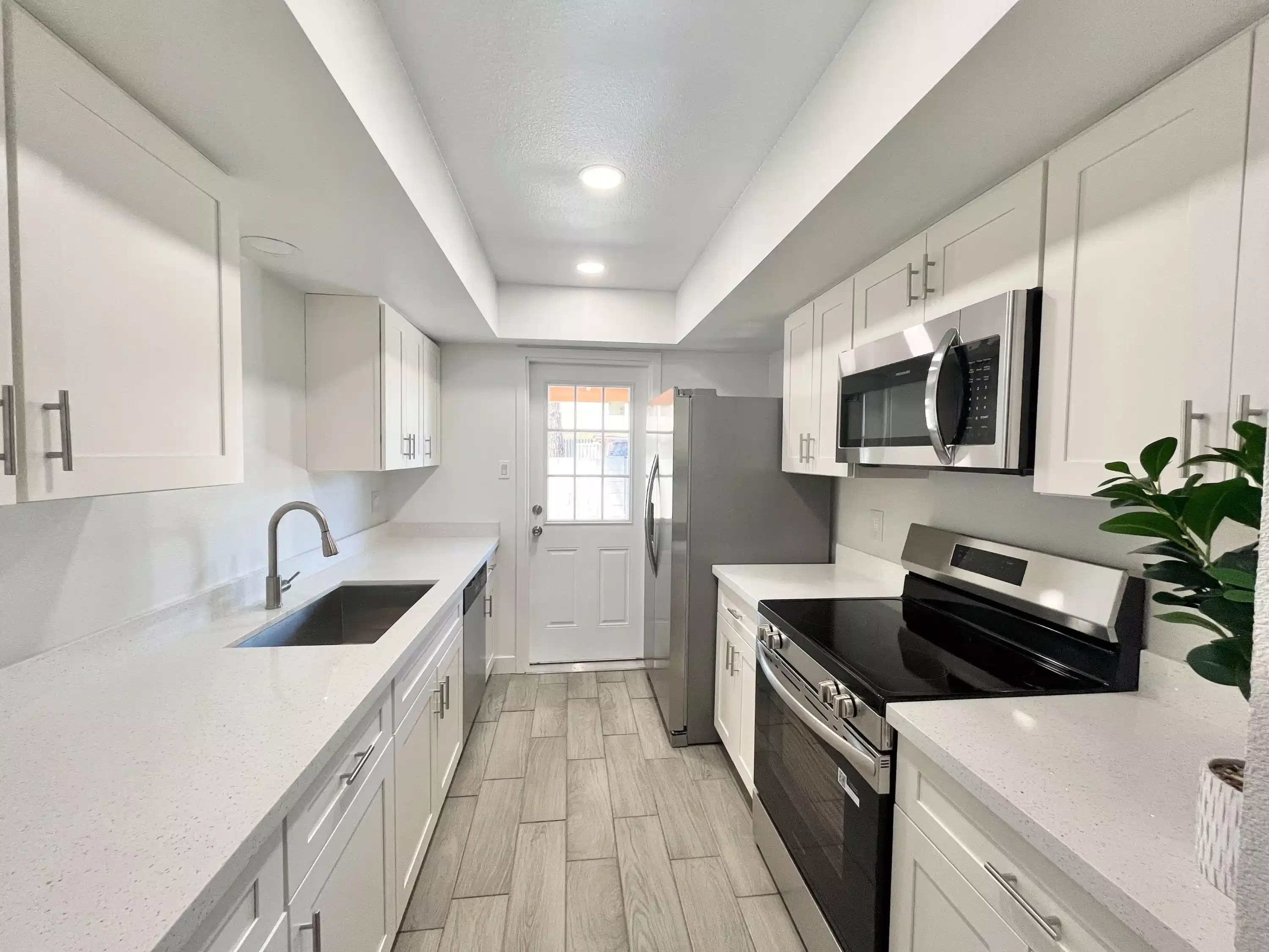 PDP 85301, Glendale - Glendale, Arizona, United States - #51595 : Room in 11 Bed 3 Bath - Kitchen