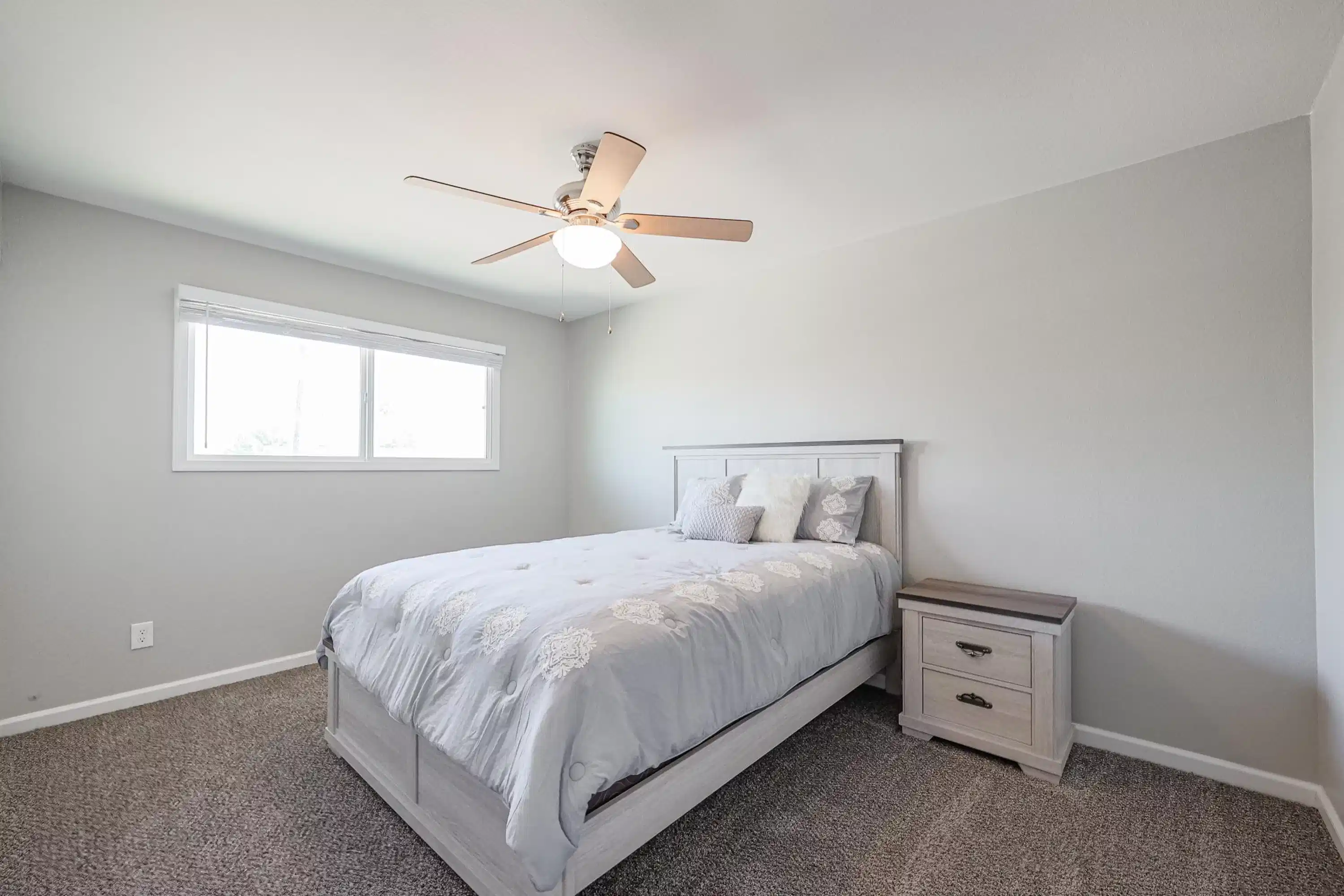 PDP 85301, Glendale - Glendale, Arizona, United States - #24297 : Room in 9 Bed 4 Bath - Bedroom