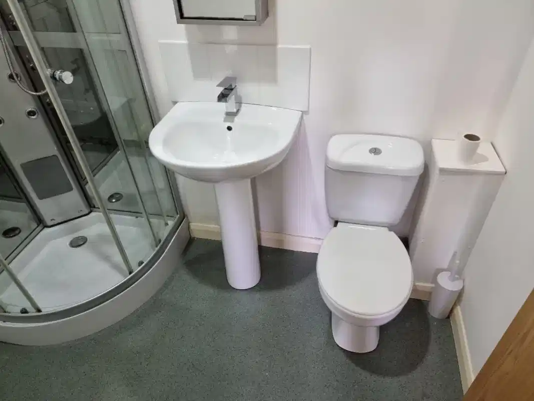 Studio - Amenities?w=400&h=260&fit=crop&q=40&auto=format&trim=auto