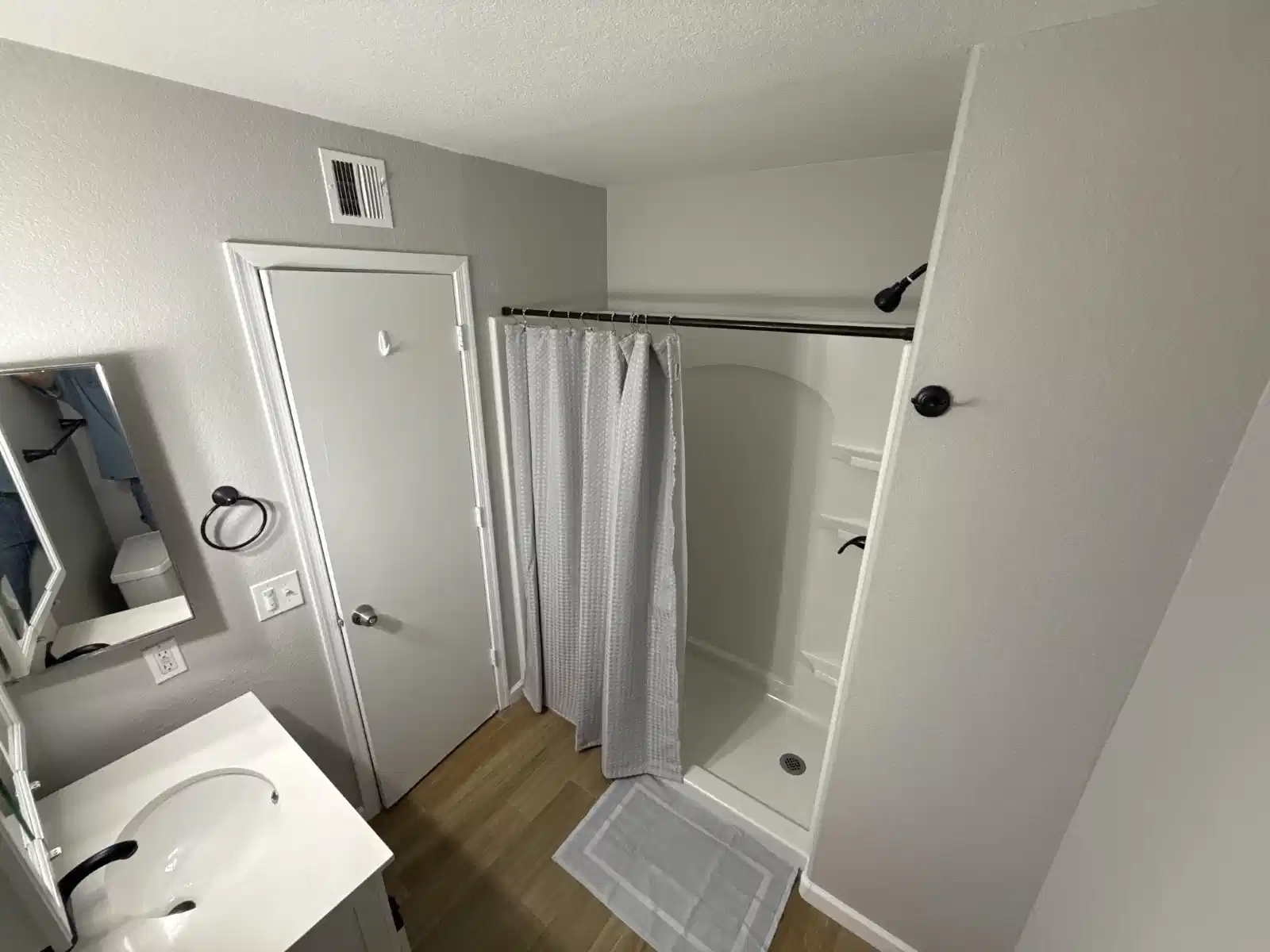 #50319  : Room in 10 Bed 3 Bath - Kitchen?w=400&h=260&fit=crop&q=40&auto=format&trim=auto