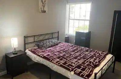 PDP 85306, Glendale - Glendale, Arizona, United States - #30136 : Room in 8 Bed 2 Bath - Bedroom