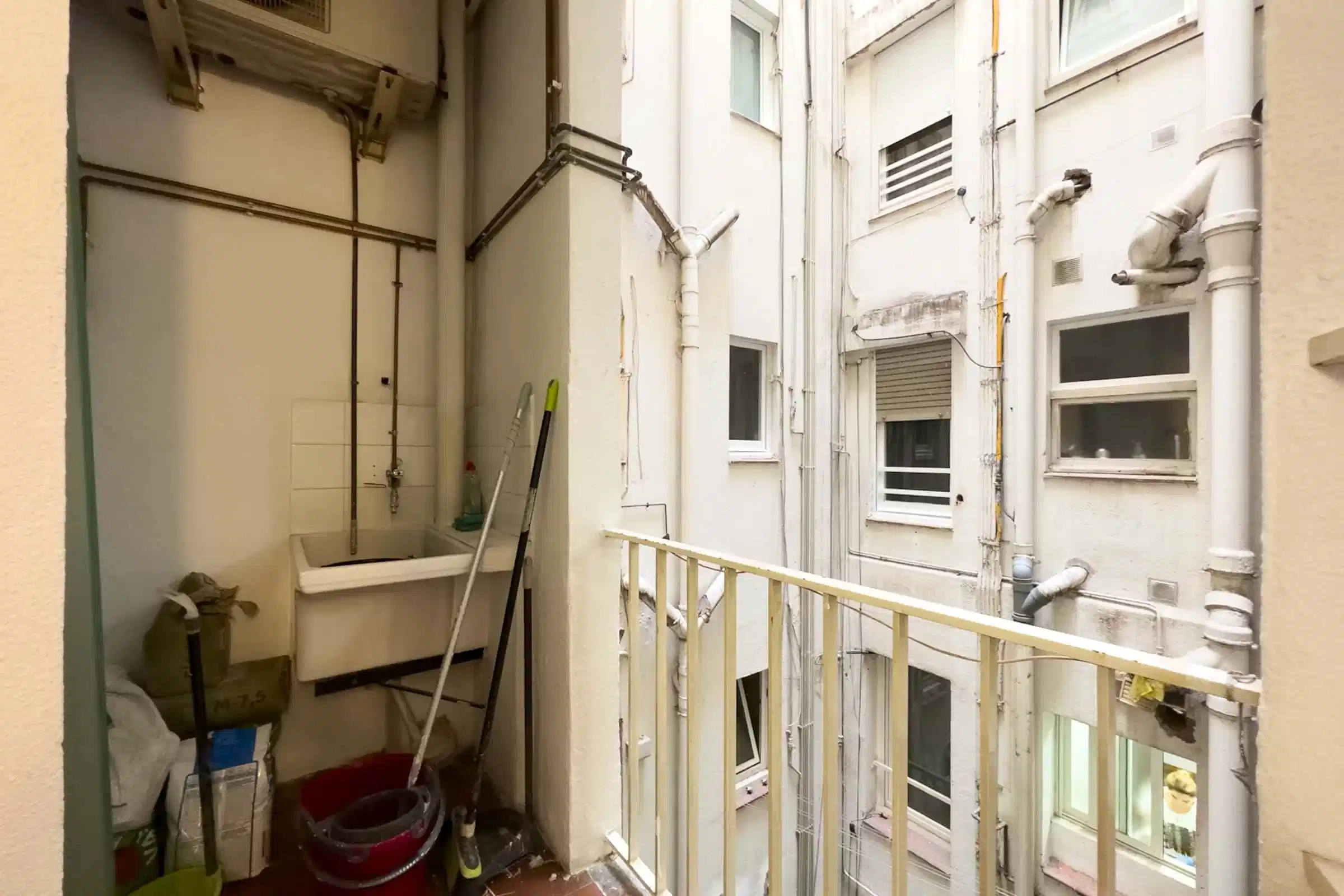 SPC 8037, Barcelona - Barcelona, Spain - Exterior