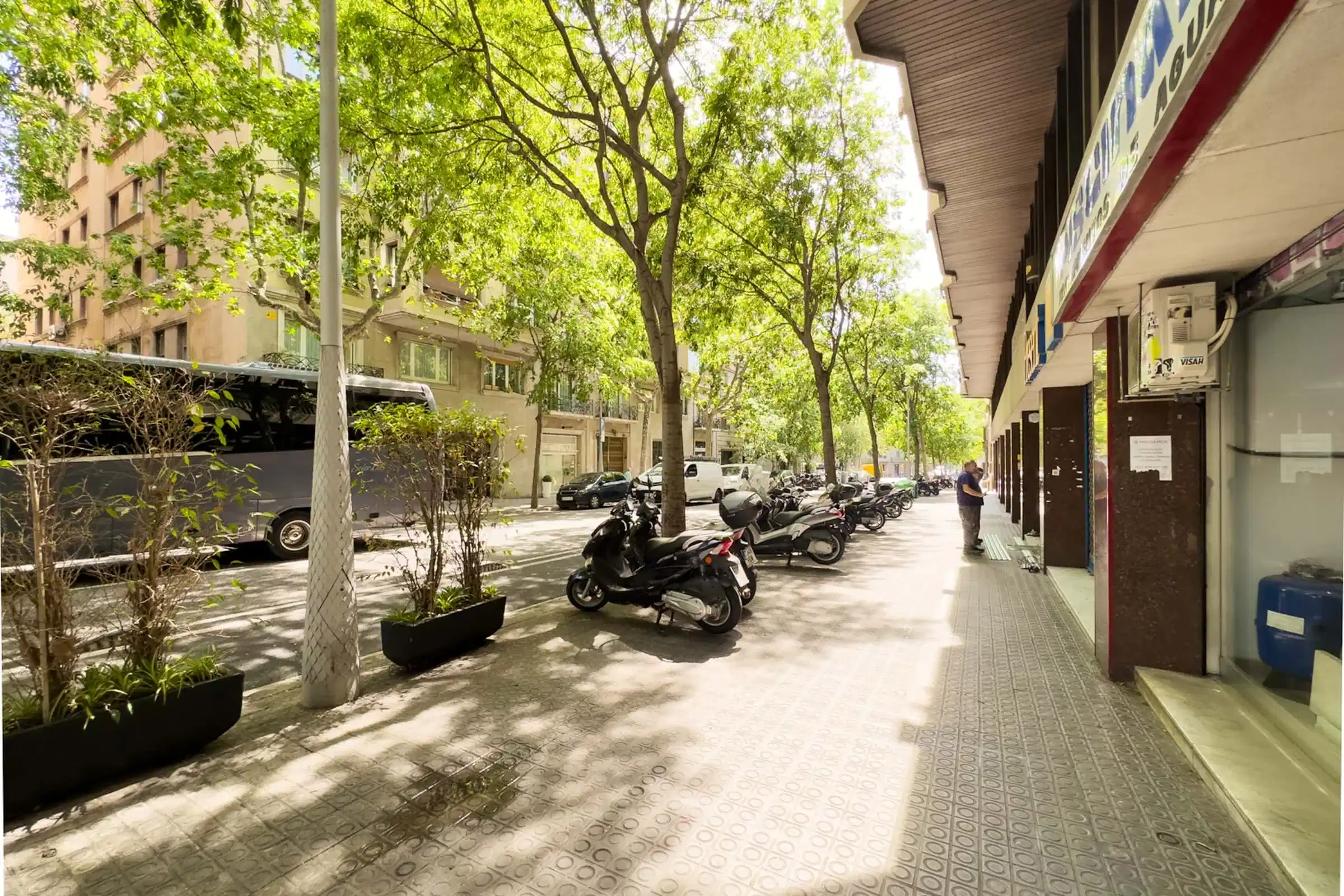SPC 8037, Barcelona - Barcelona, Spain - Exterior
