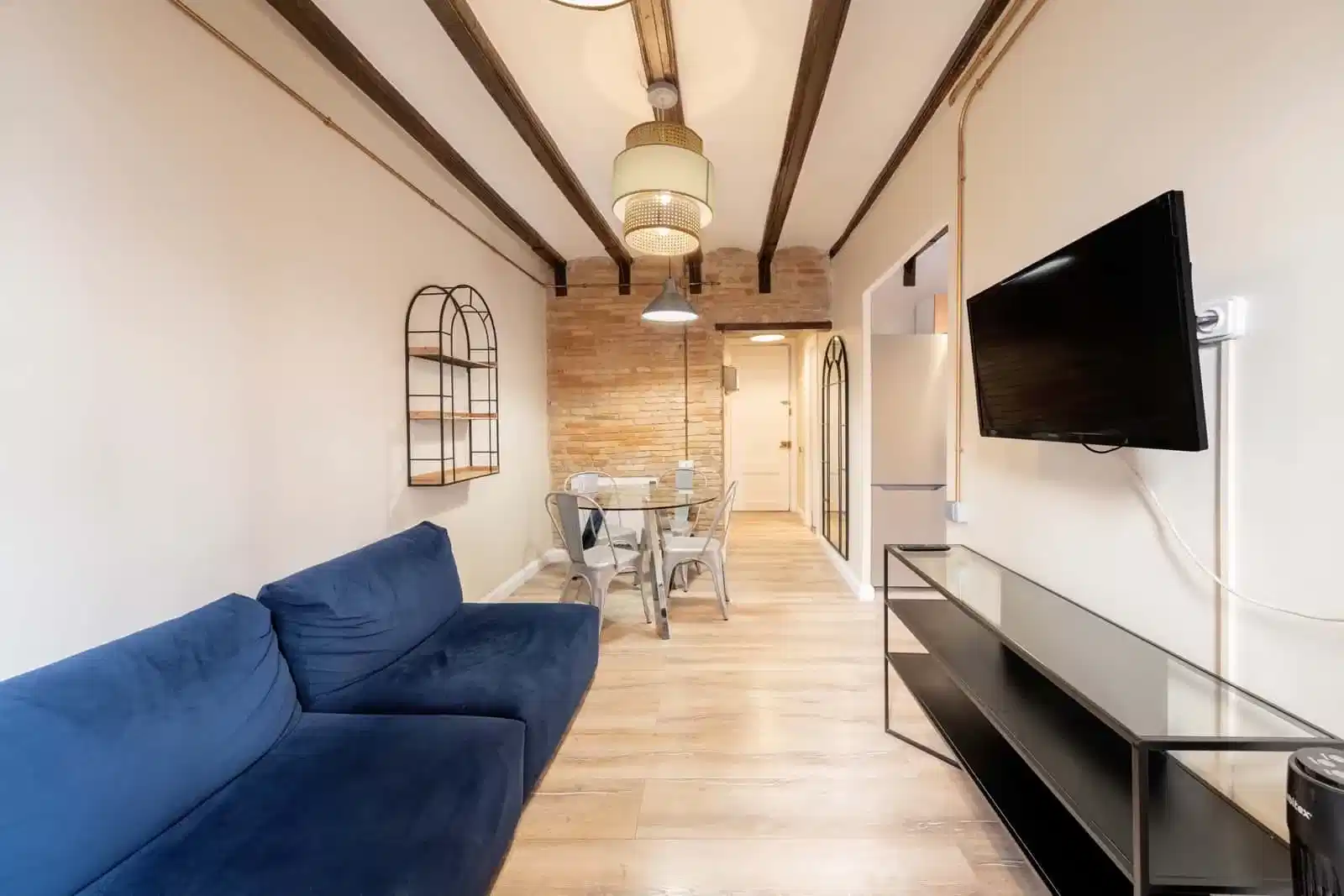 SPC 8012, Barcelona - Barcelona, Spain - 1 Bed 1 Bath (Carrer De Sant Pere Màrtir) - Amenities