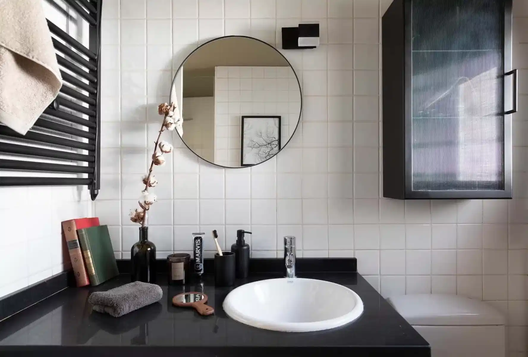 Exterior?w=400&h=260&fit=crop&q=40&auto=format&trim=auto