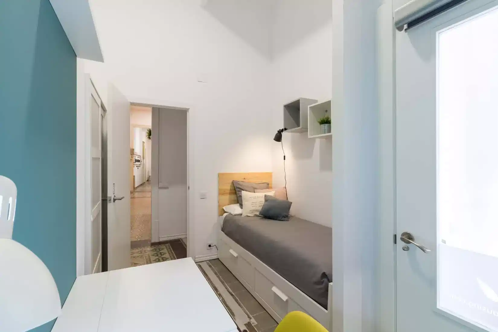 #173073: 2 Bed 1 Bath (Carrer De Verdi) - Amenities?w=400&h=260&fit=crop&q=40&auto=format&trim=auto