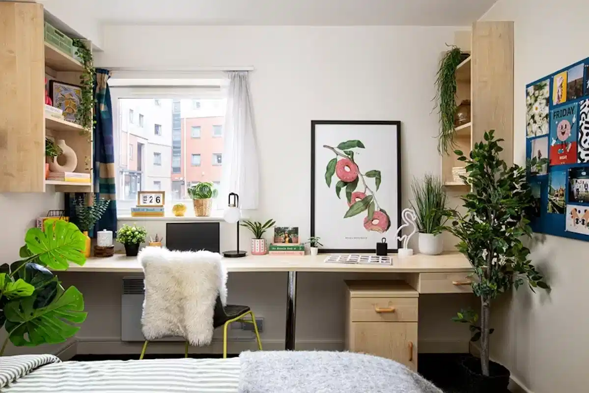 Amenities?w=400&h=260&fit=crop&q=40&auto=format&trim=auto