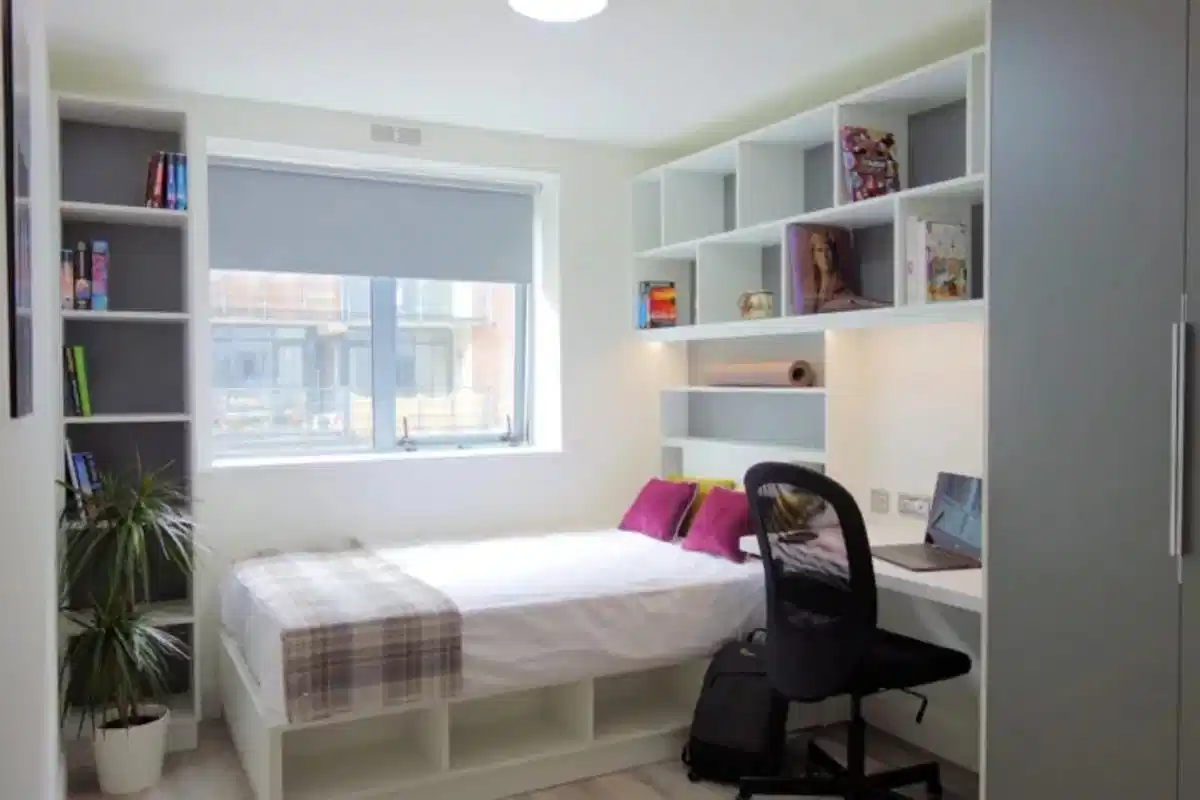 Deluxe En Suite (Full Academic Year)
