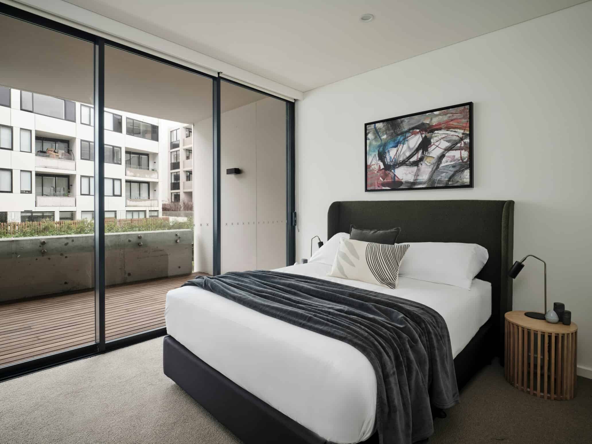 Kitchen?w=400&h=260&fit=crop&q=40&auto=format&trim=auto