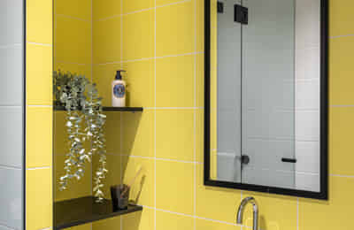 Exterior?w=400&h=260&fit=crop&q=40&auto=format&trim=auto