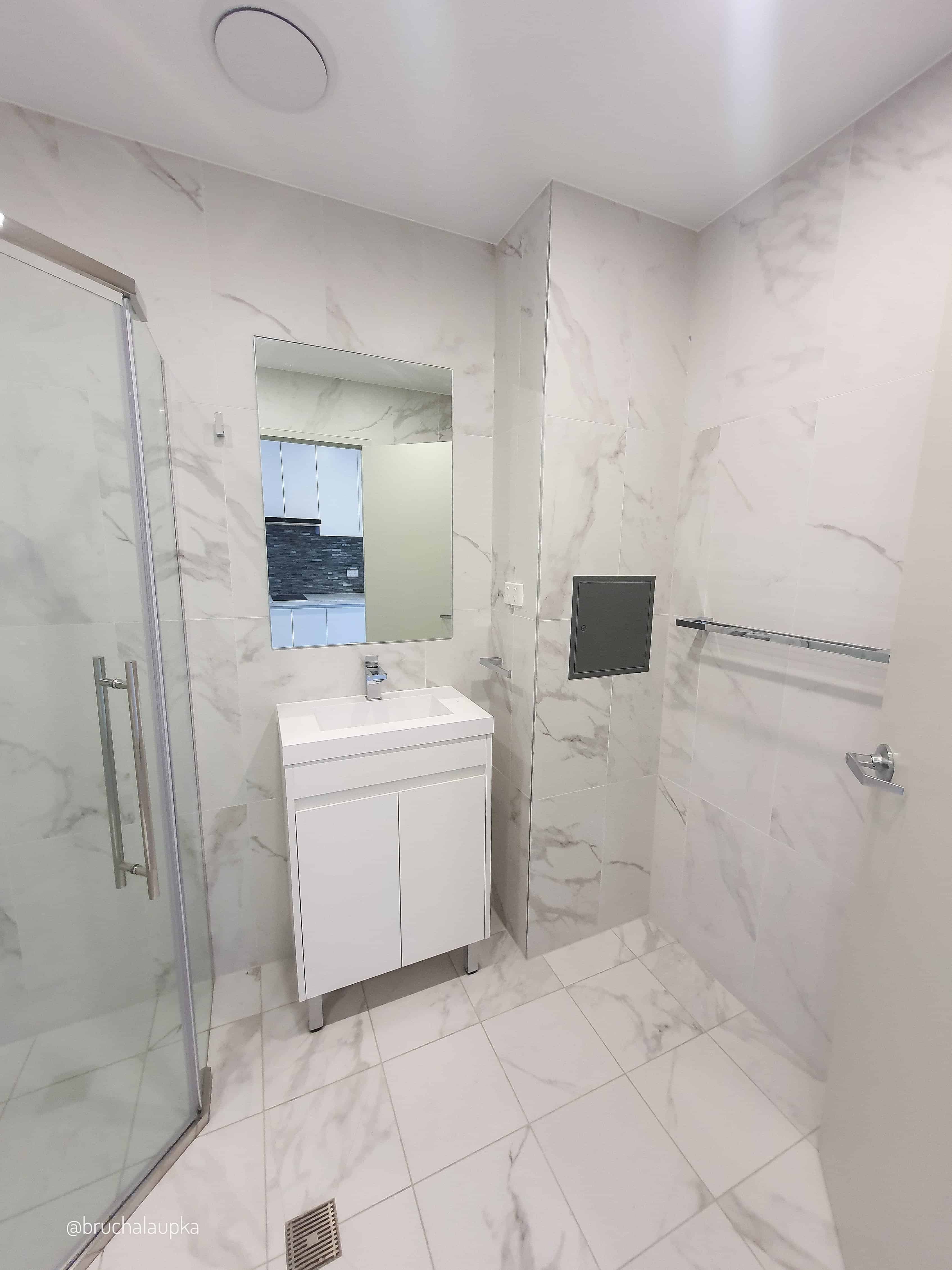 Kitchen?w=400&h=260&fit=crop&q=40&auto=format&trim=auto