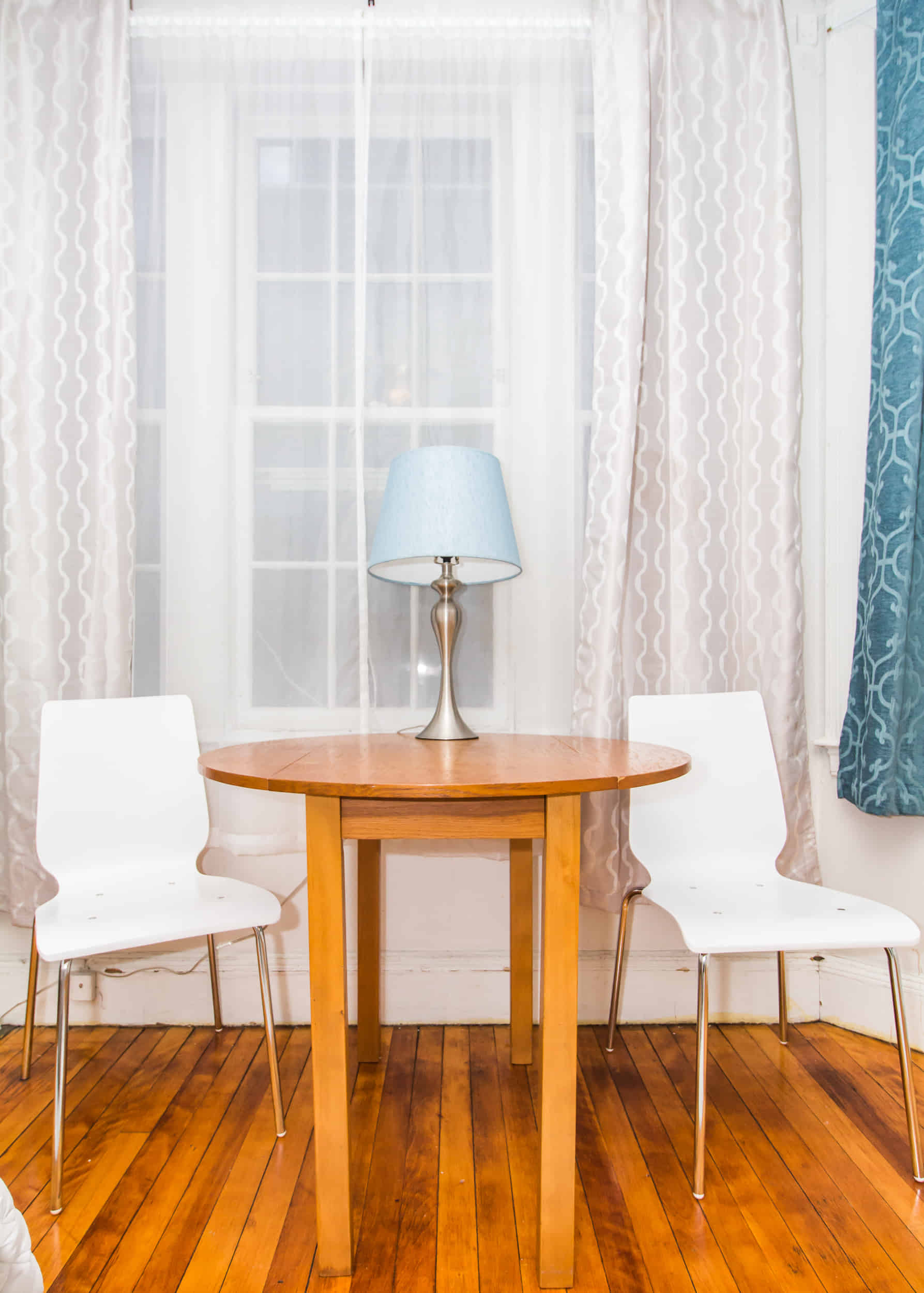 Kitchen?w=400&h=260&fit=crop&q=40&auto=format&trim=auto