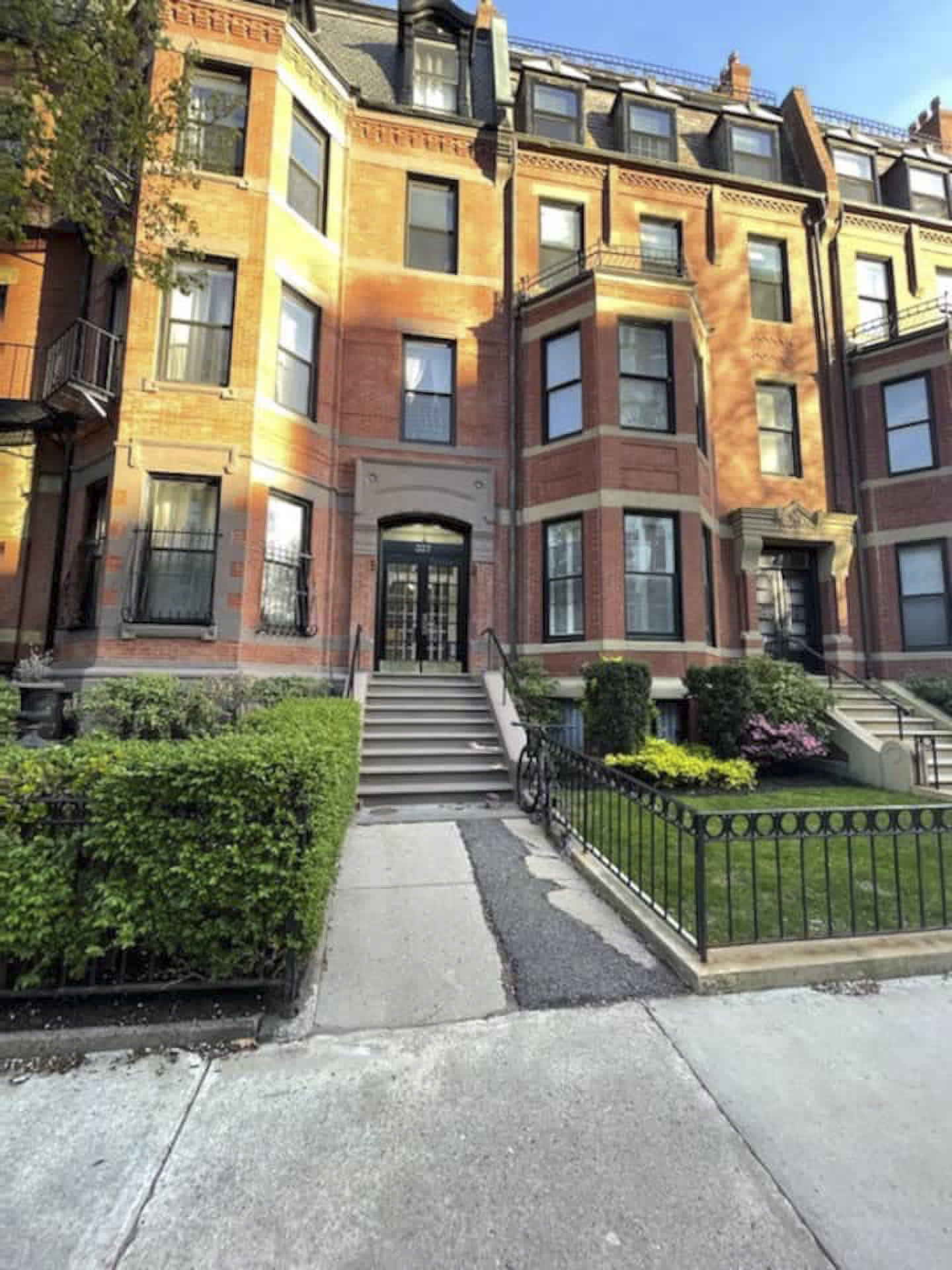 337 Beacon Street, Boston - Boston, Massachusetts, United States - Exterior