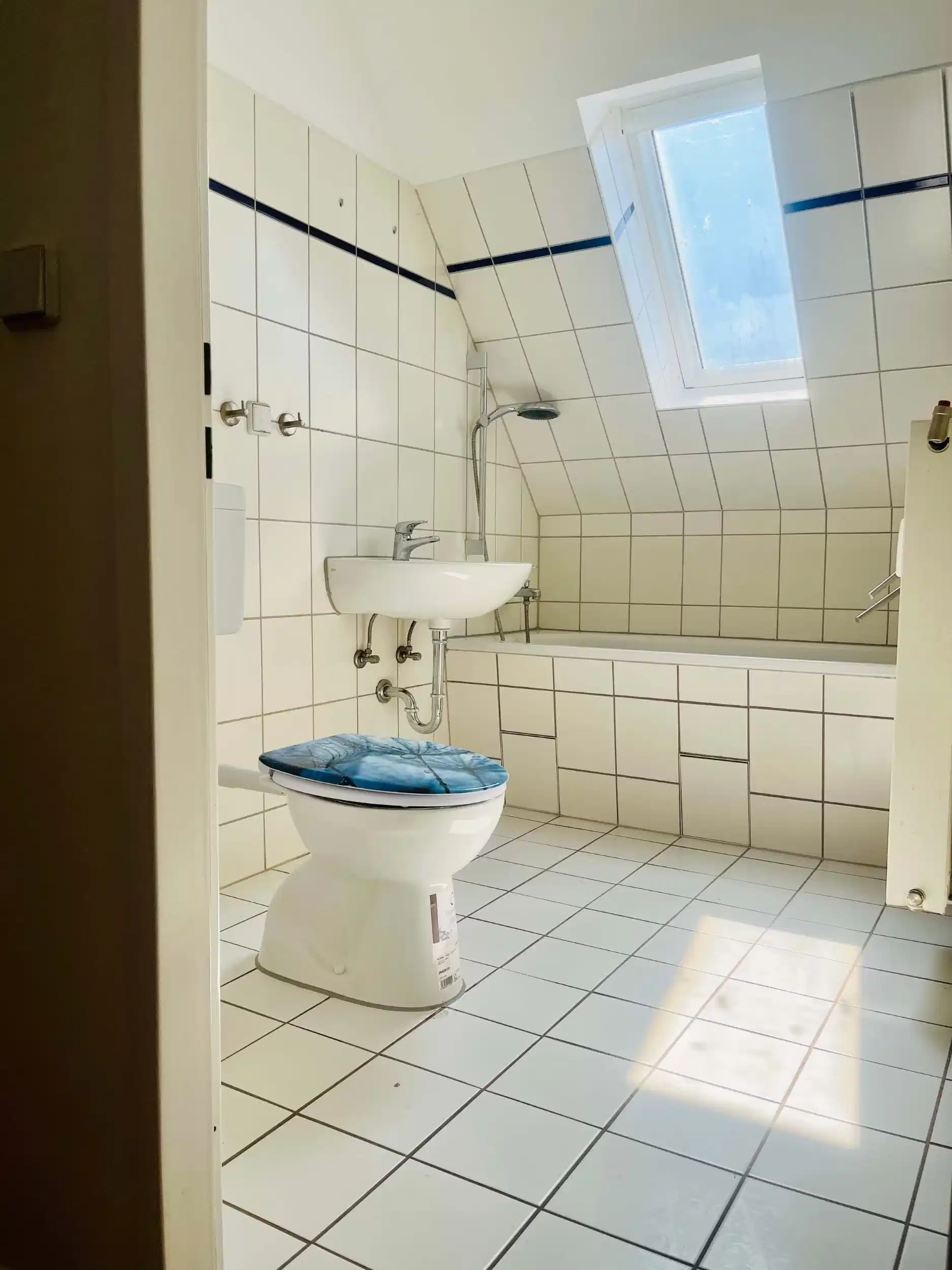 Amenities?w=400&h=260&fit=crop&q=40&auto=format&trim=auto