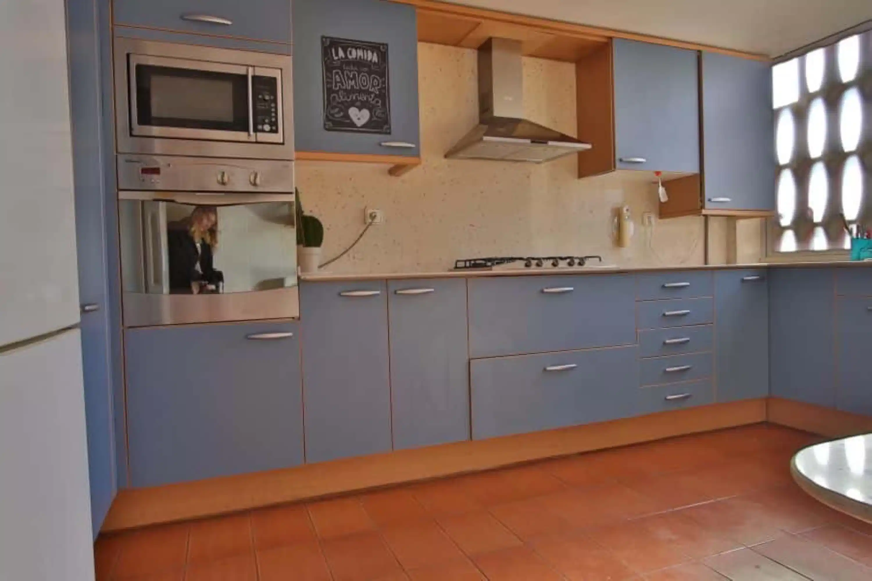 Exterior?w=400&h=260&fit=crop&q=40&auto=format&trim=auto