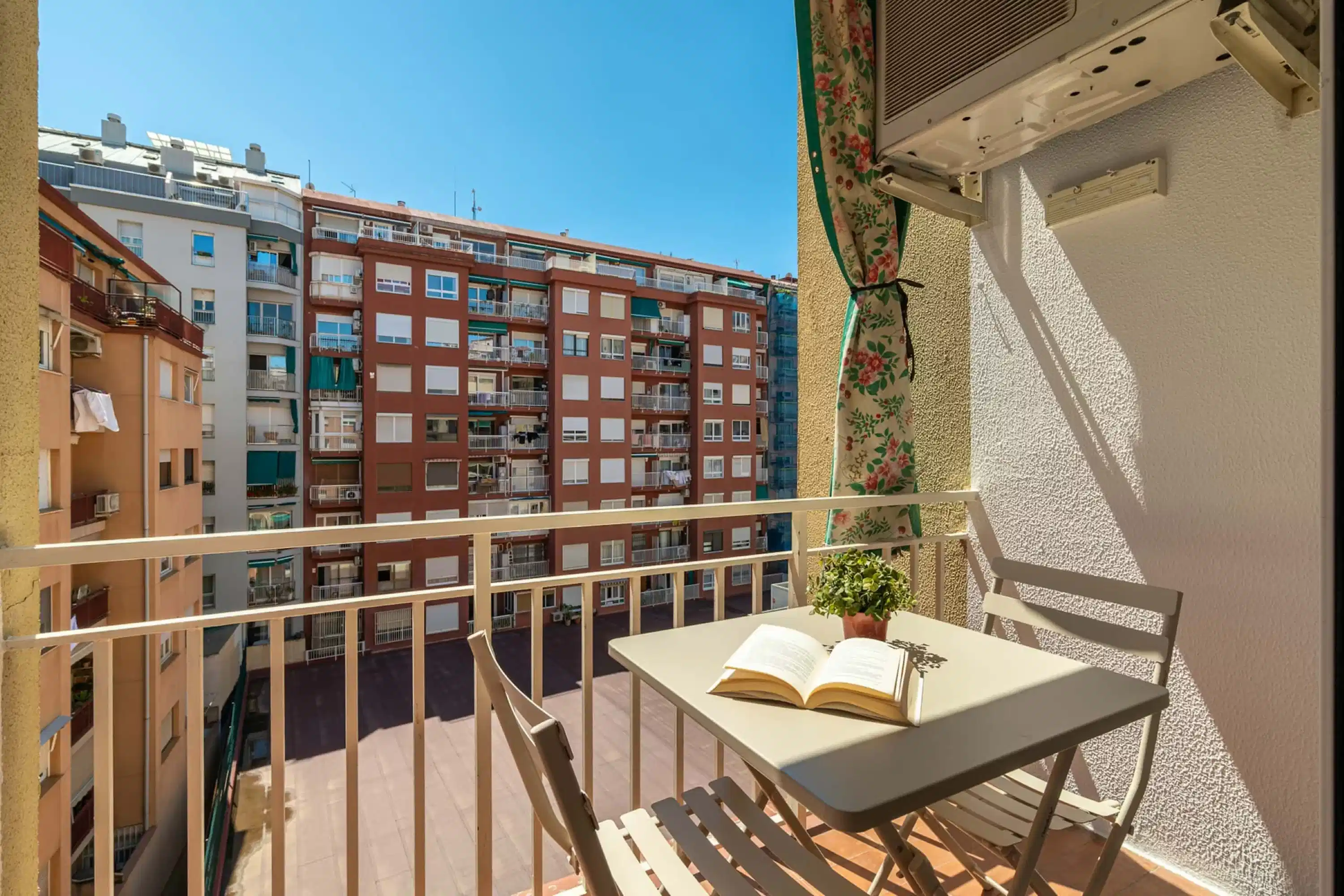 SPC 8028, Barcelona - Barcelona, Spain - Exterior