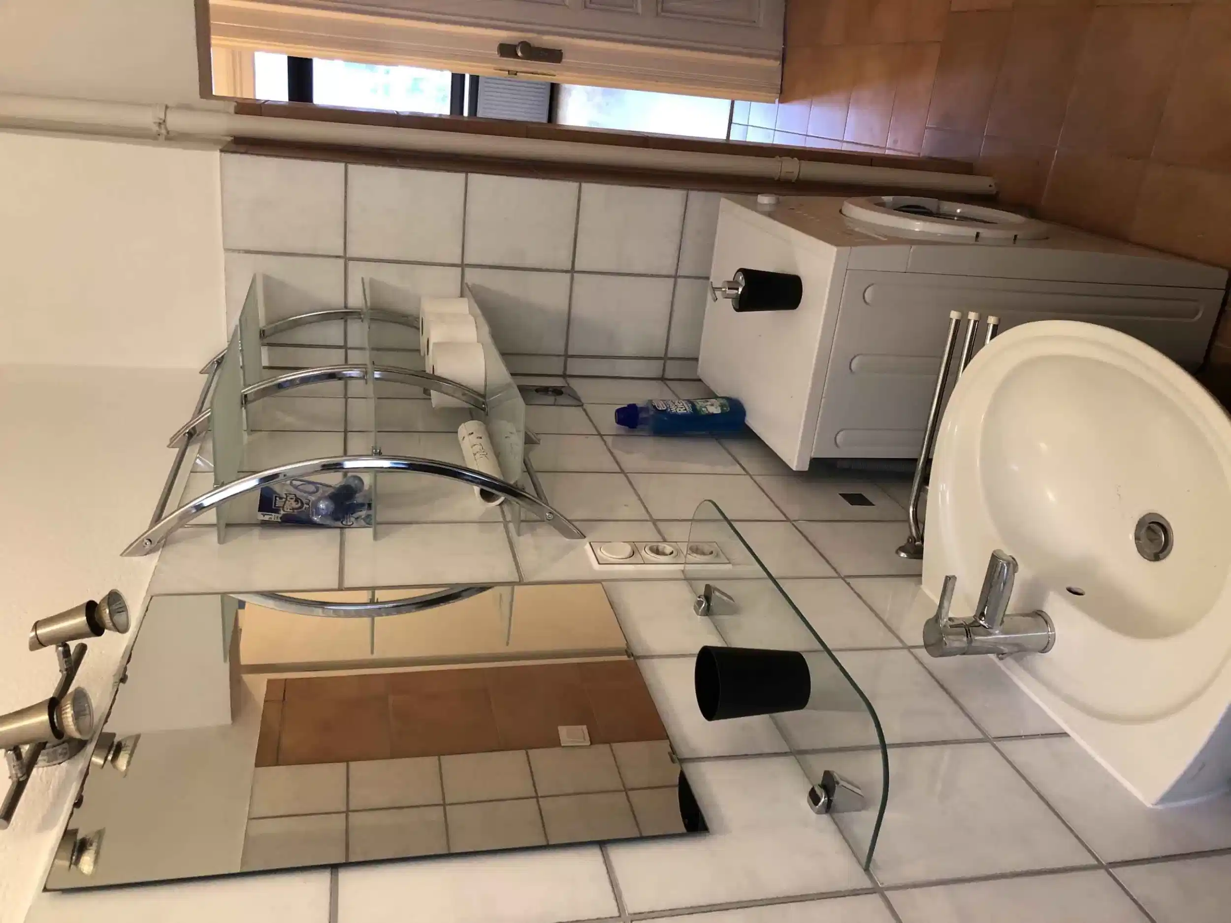 Exterior?w=400&h=260&fit=crop&q=40&auto=format&trim=auto