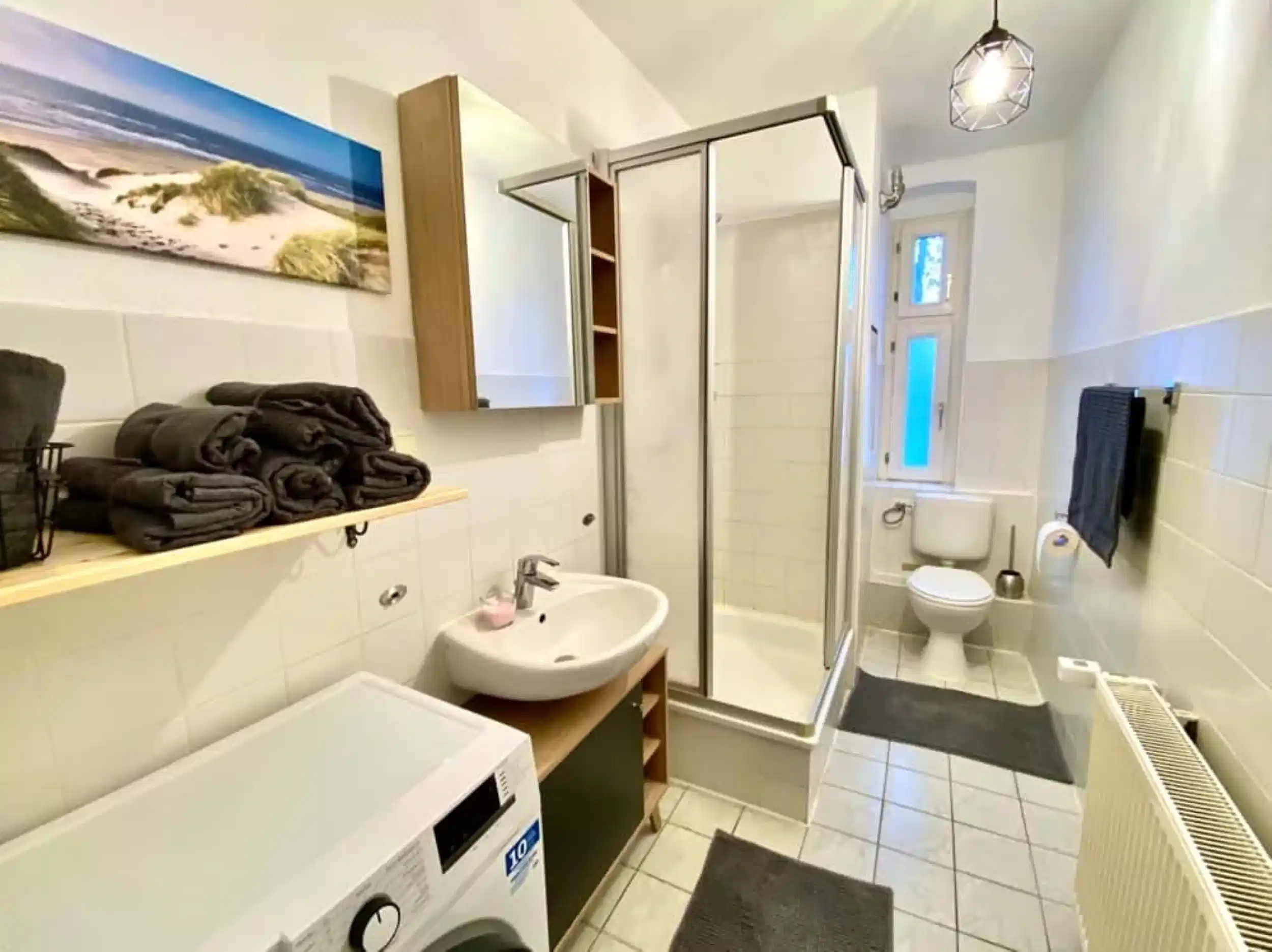 Common Area?w=400&h=260&fit=crop&q=40&auto=format&trim=auto