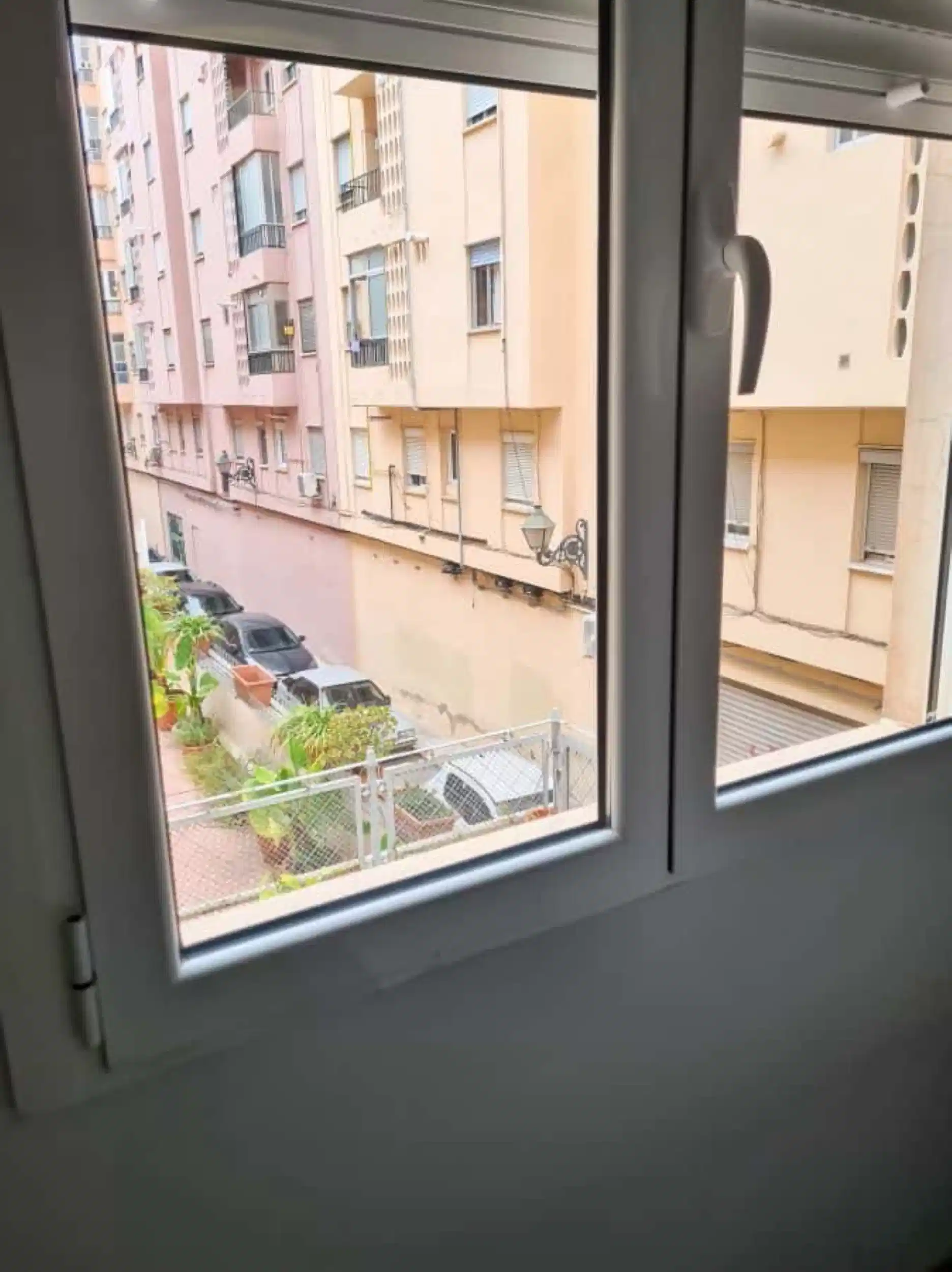 SPC 46020, Valencia - Valencia, Spain - Exterior