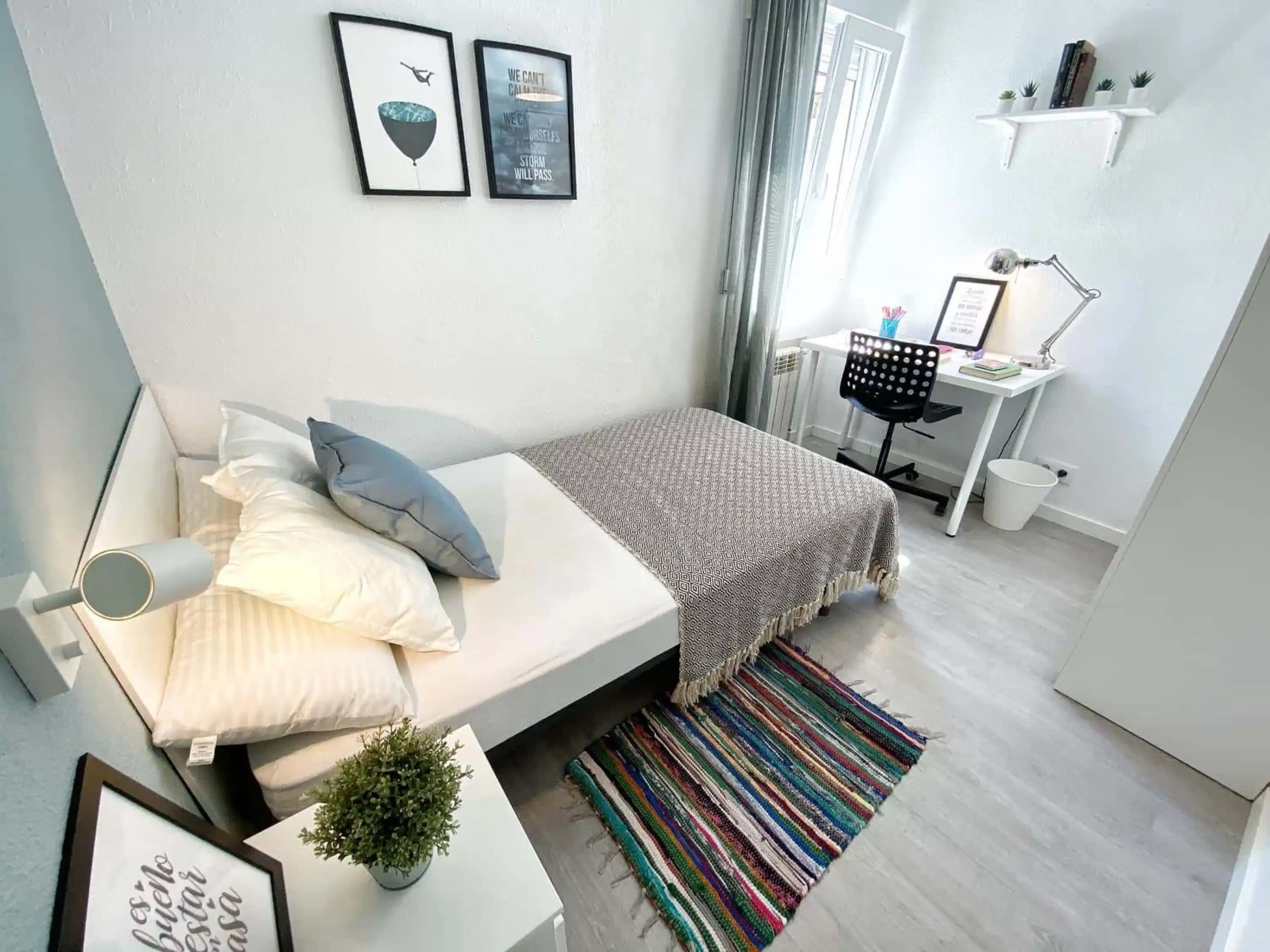 Exterior?w=400&h=260&fit=crop&q=40&auto=format&trim=auto