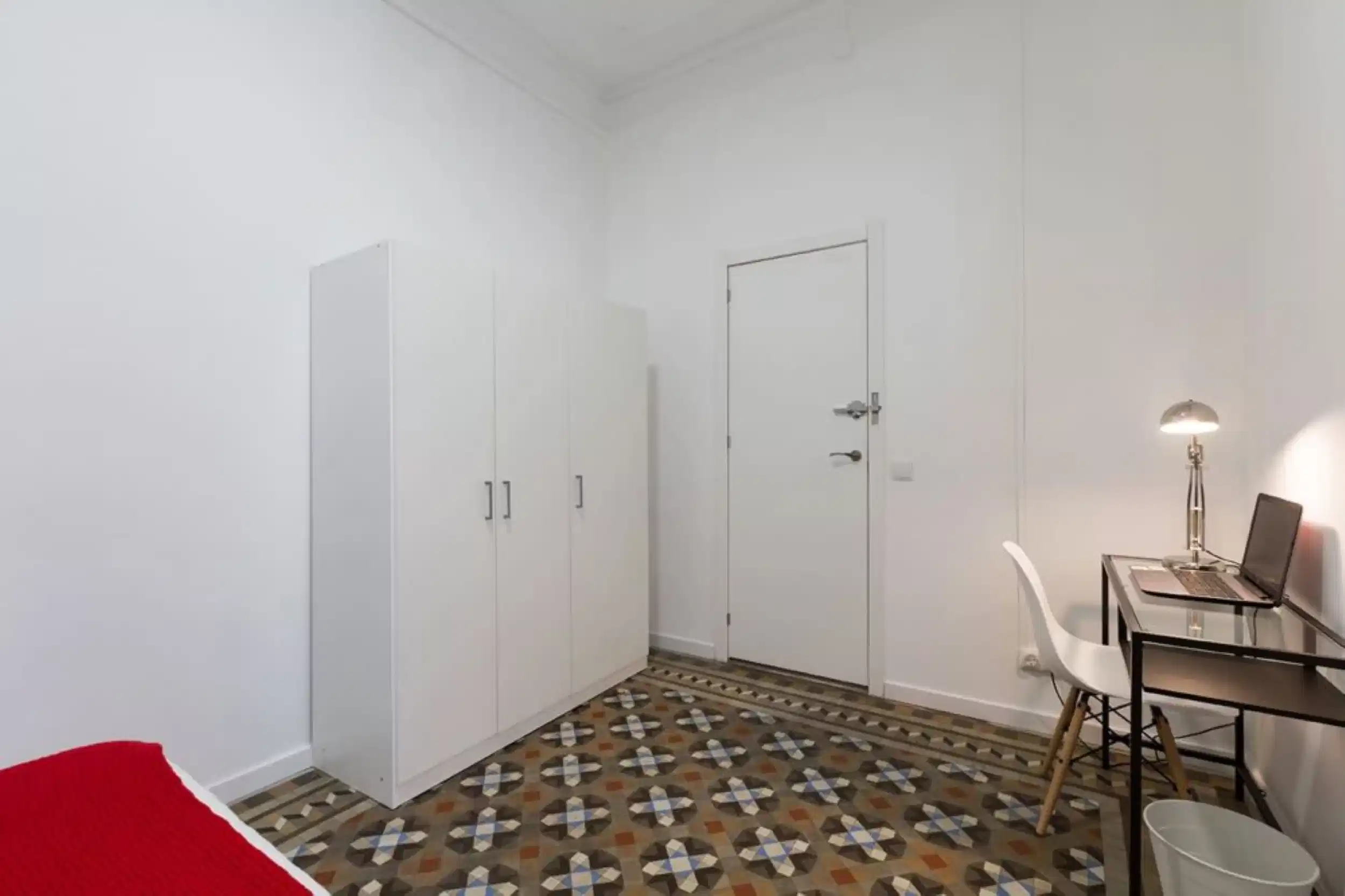 Amenities?w=400&h=260&fit=crop&q=40&auto=format&trim=auto