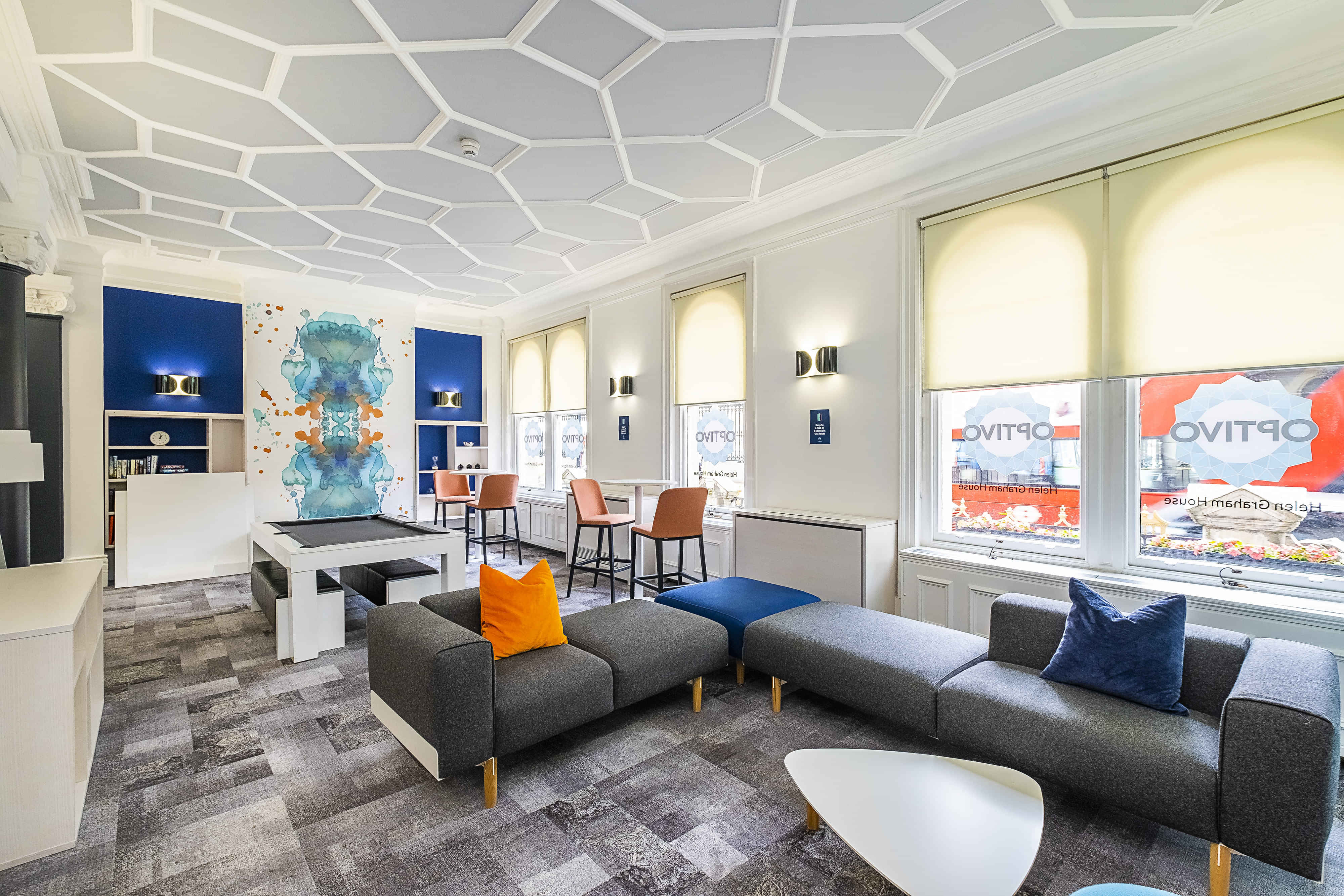 Common Area?w=400&h=260&fit=crop&q=40&auto=format&trim=auto