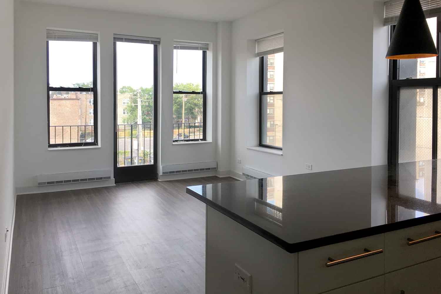 Amenities?w=400&h=260&fit=crop&q=40&auto=format&trim=auto