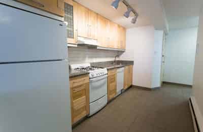 Harper Court, Chicago - Chicago, Illinois, United States - Kitchen