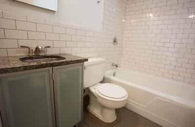 Kitchen?w=400&h=260&fit=crop&q=40&auto=format&trim=auto