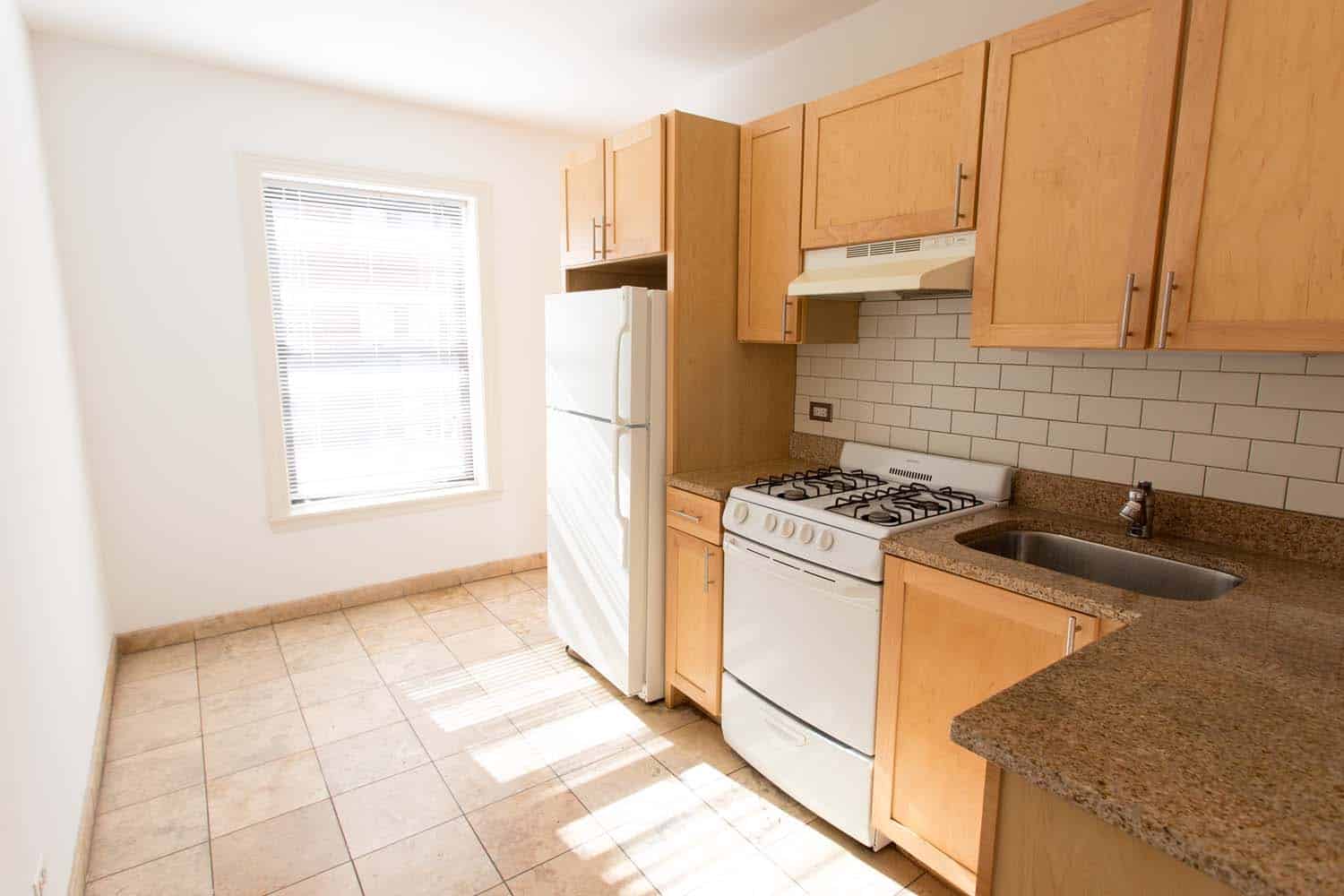 Exterior?w=400&h=260&fit=crop&q=40&auto=format&trim=auto