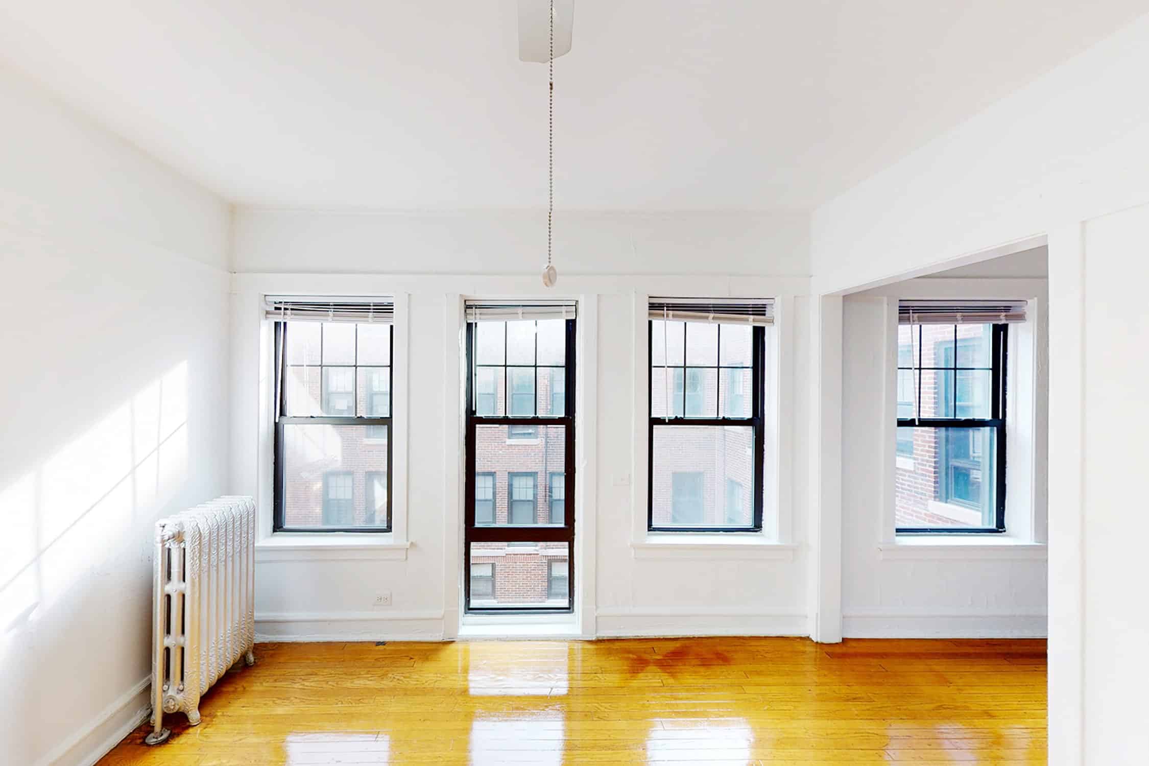 Common Area?w=400&h=260&fit=crop&q=40&auto=format&trim=auto