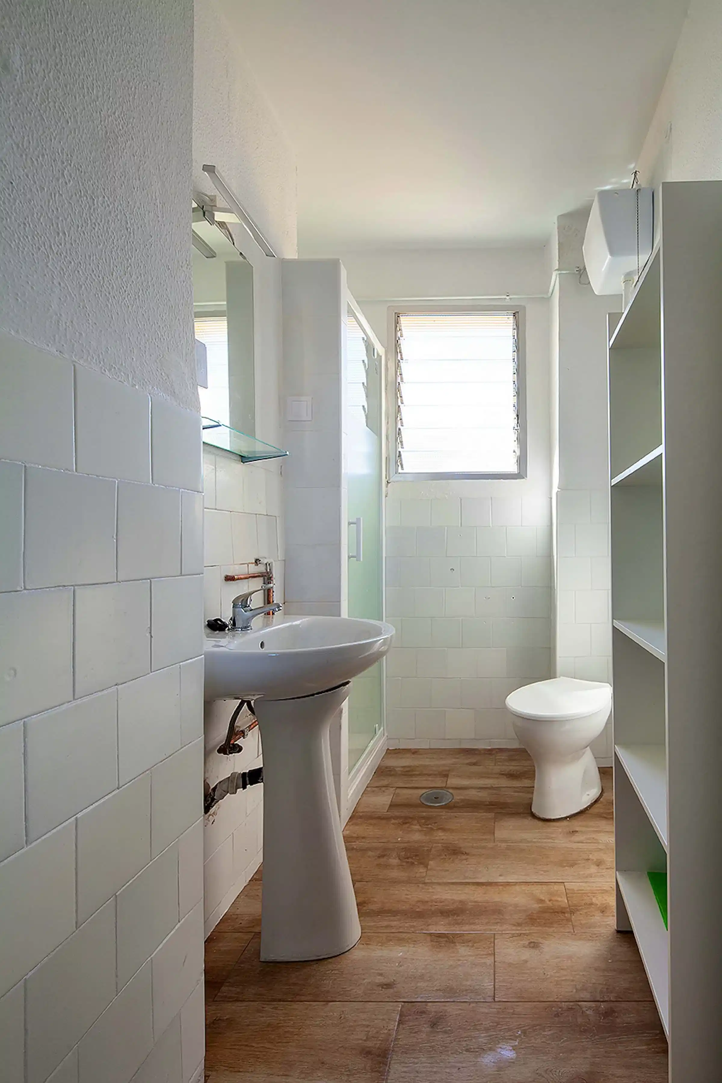 SPC 41009, Sevilla - Seville, Spain - #182355: Room in 7 Bedroom 2 Bathroom (Calle Ter) - Bathroom