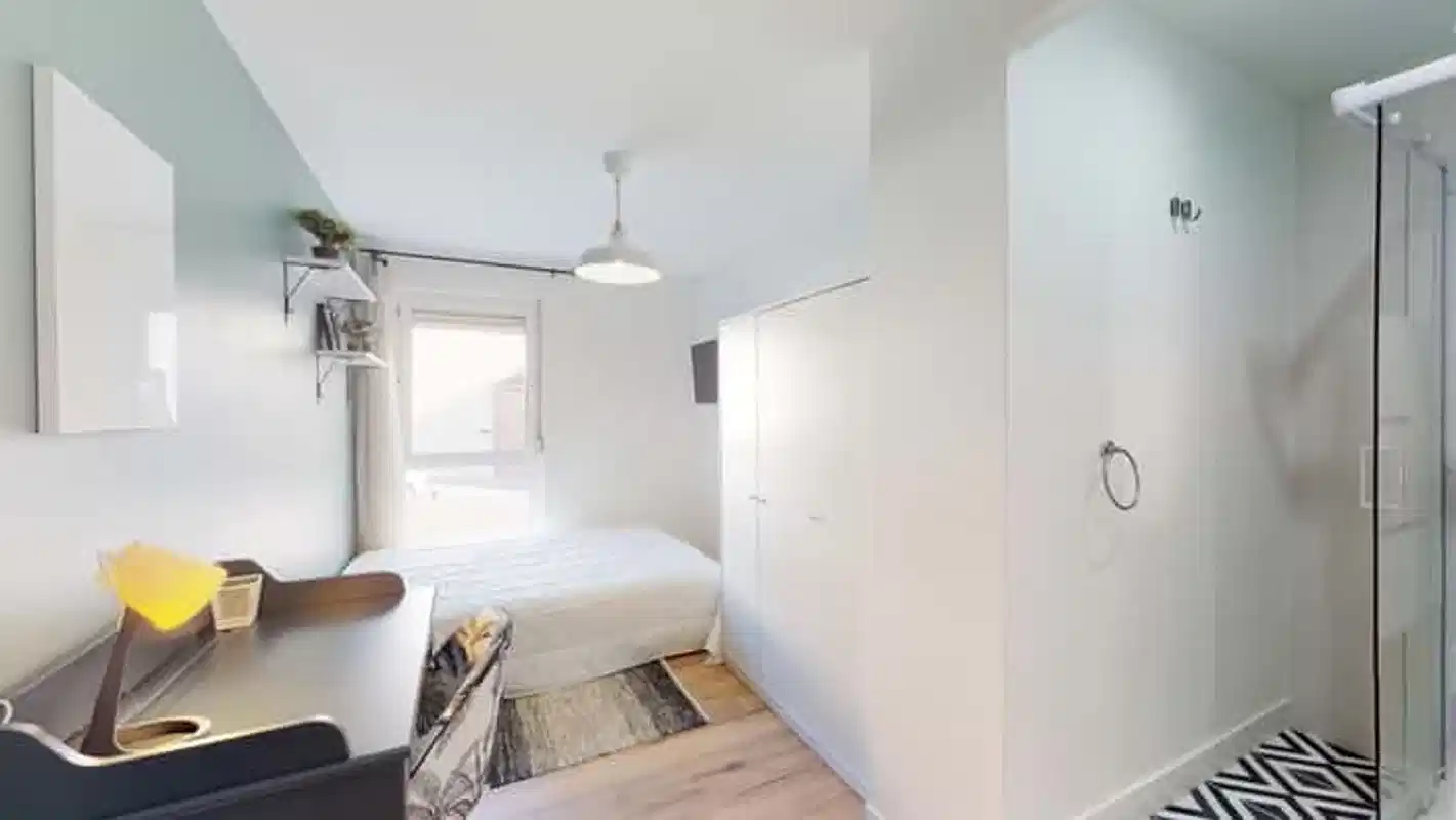 ?w=400&h=260&fit=crop&q=40&auto=format&trim=auto