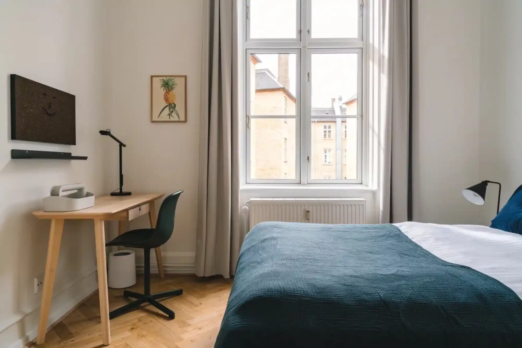 Room in 3 Bedroom 1 Bathroom | Alfons 2 Standard+