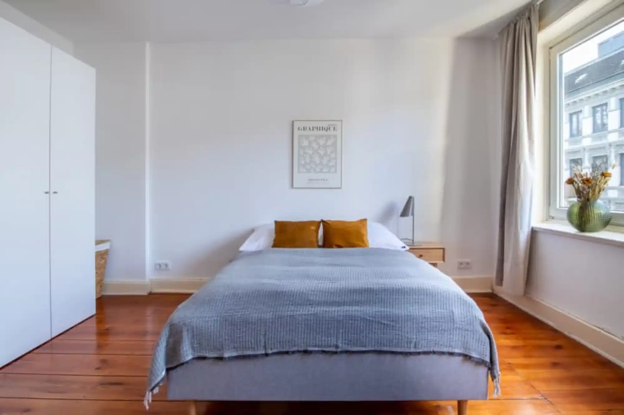 Room in 5 Bedroom 1 Bathroom | Alfons 4 Jumbo