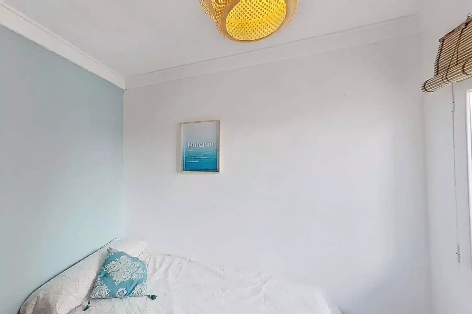 Exterior?w=400&h=260&fit=crop&q=40&auto=format&trim=auto