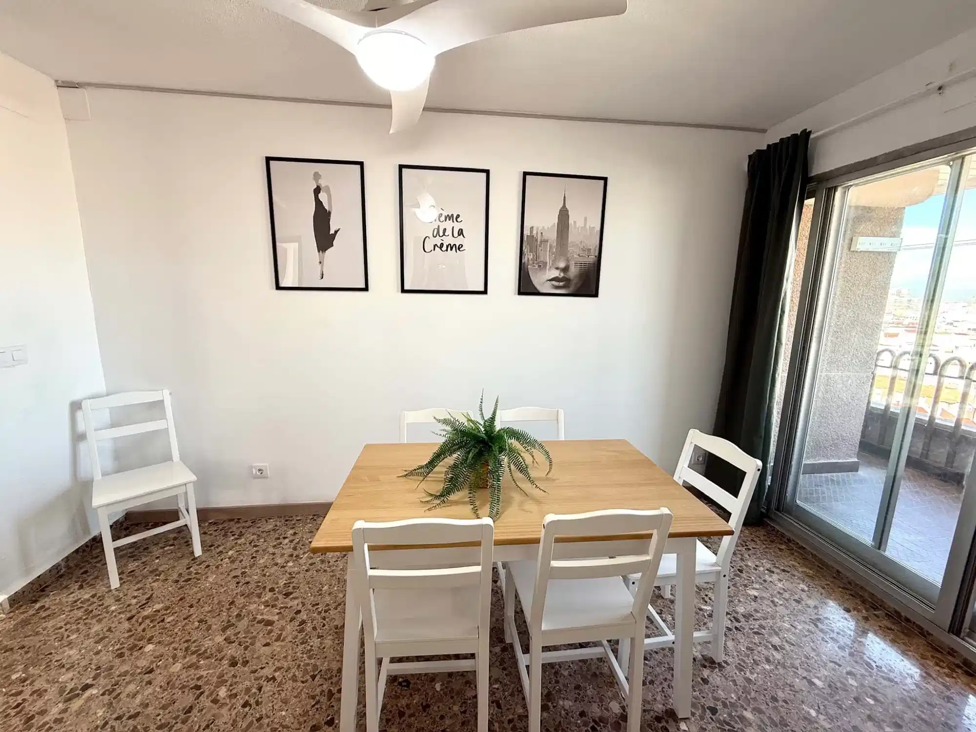 Room in 4 Bedroom 1 Bathroom (Gran via De Les Germanies) - Kitchen?w=400&h=260&fit=crop&q=40&auto=format&trim=auto