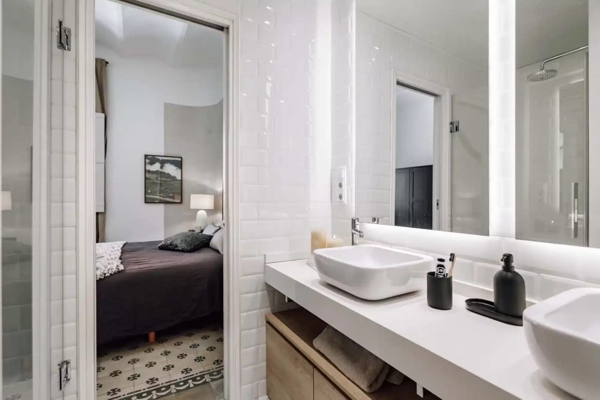 #135990: Room in 5 Bedroom 2 Bathroom (Via Augusta) - Bedroom?w=400&h=260&fit=crop&q=40&auto=format&trim=auto