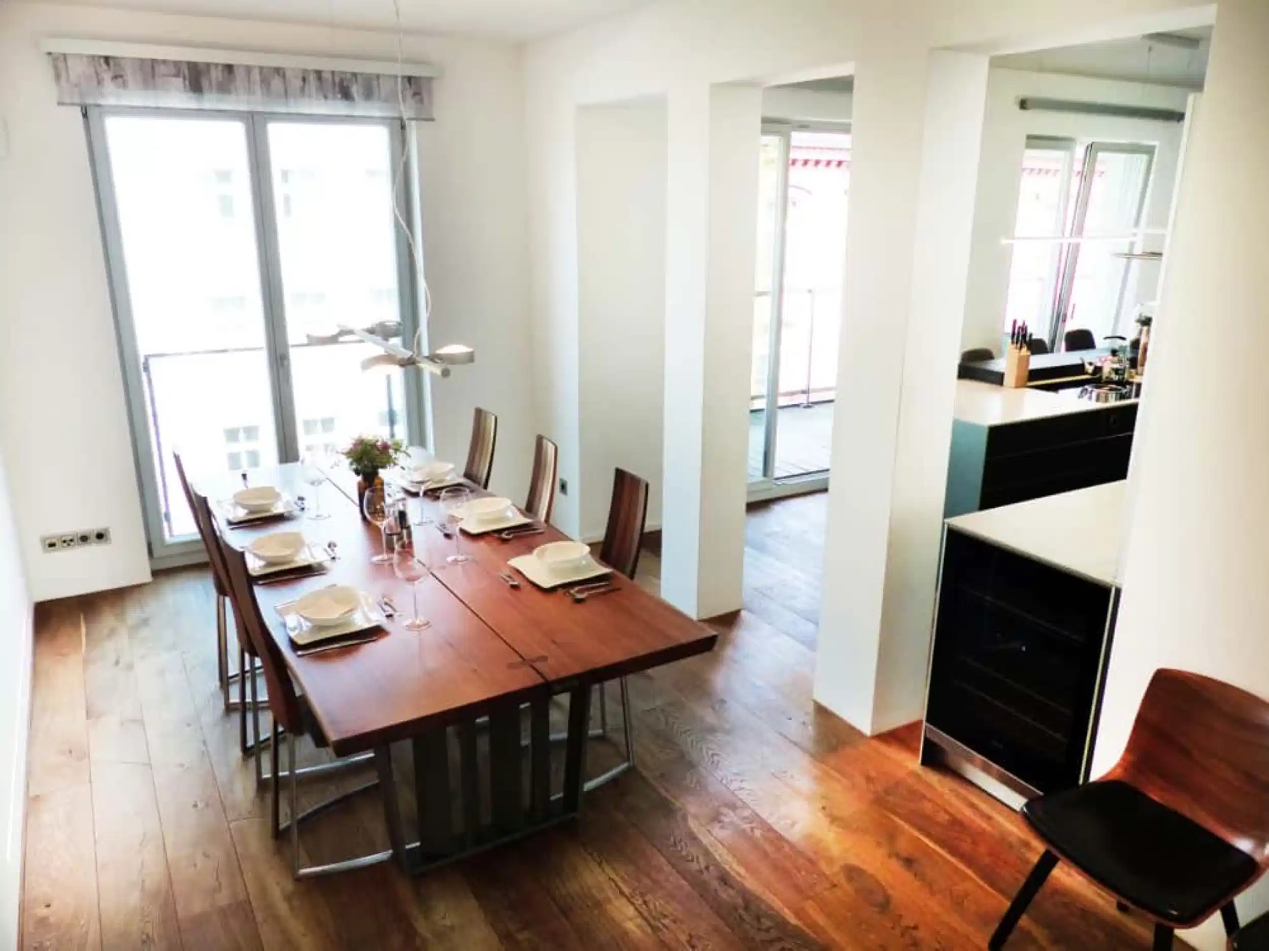 Amenities?w=400&h=260&fit=crop&q=40&auto=format&trim=auto