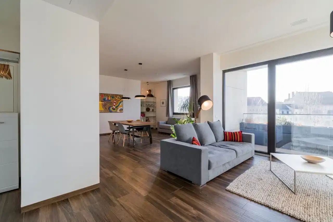 Amenities?w=400&h=260&fit=crop&q=40&auto=format&trim=auto