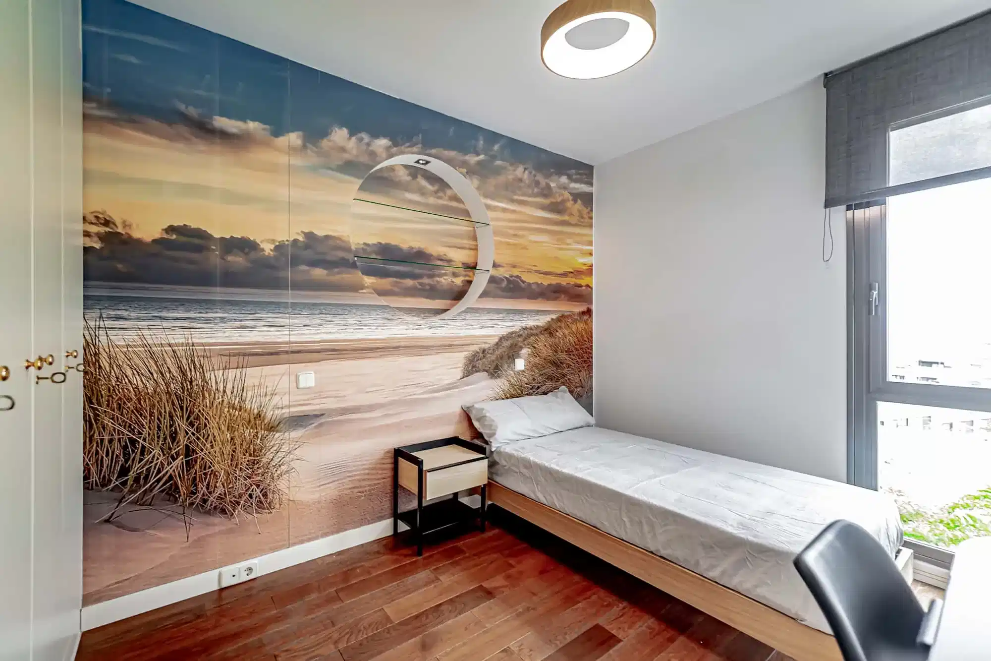 Exterior?w=400&h=260&fit=crop&q=40&auto=format&trim=auto