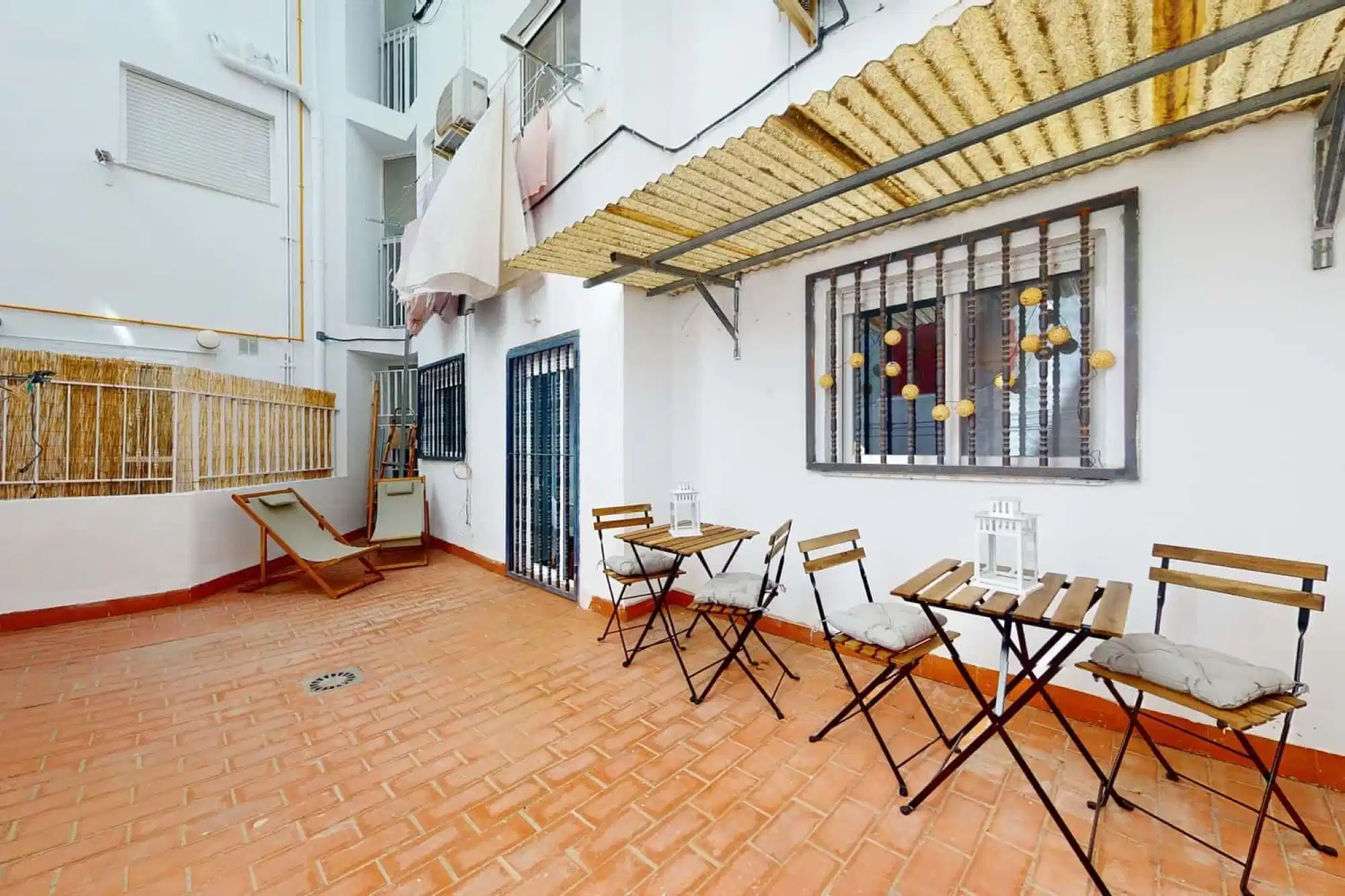 SPC 46024, Valencia - Valencia, Spain - Exterior