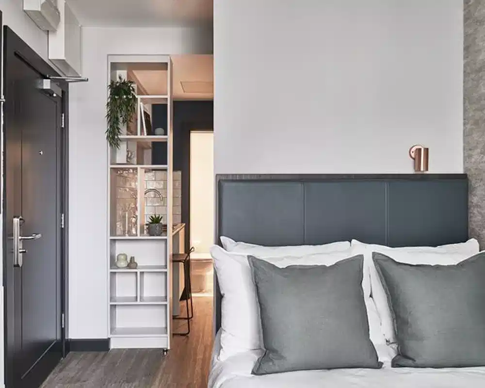 Amenities?w=400&h=260&fit=crop&q=40&auto=format&trim=auto