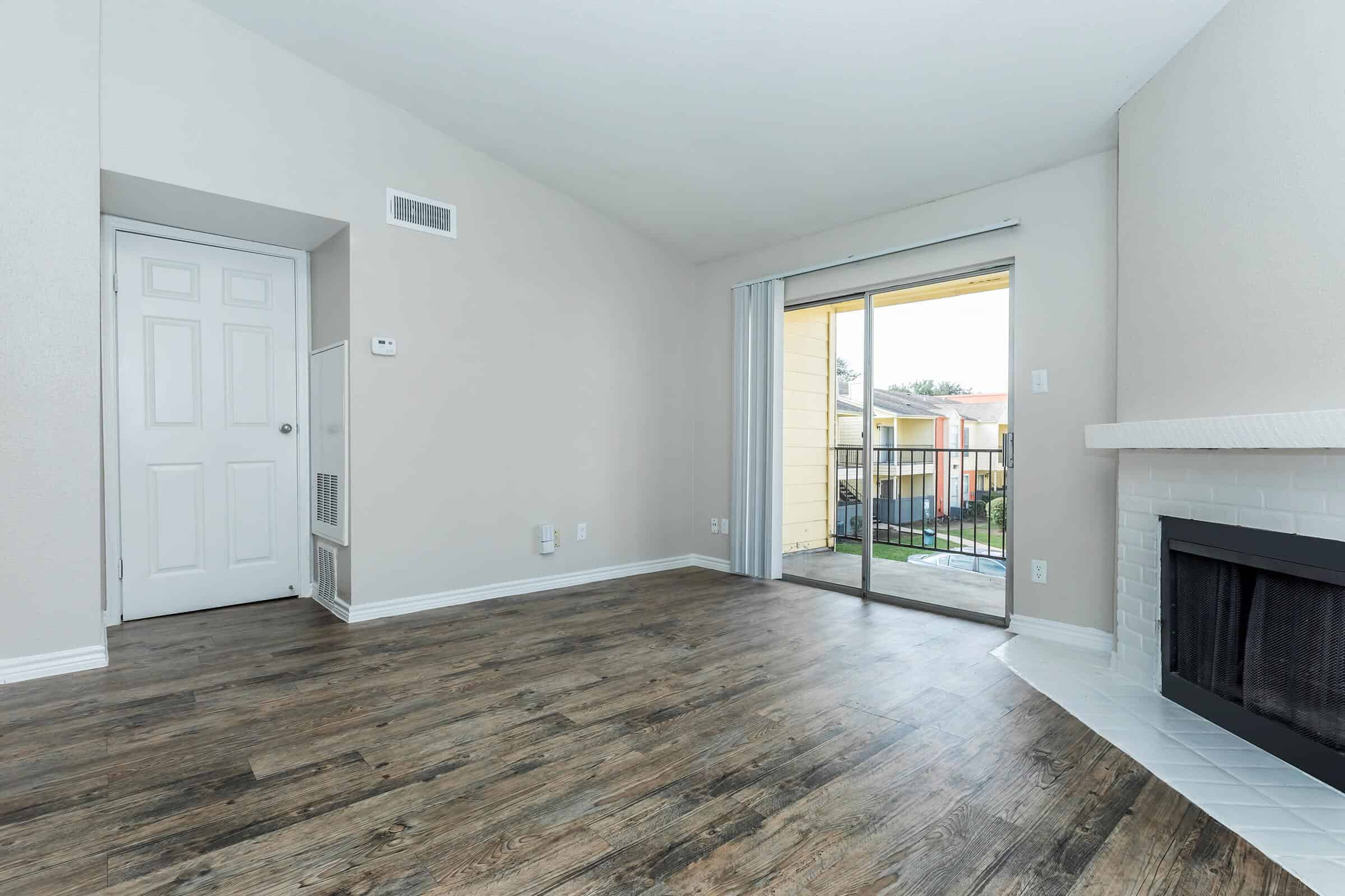 Room?w=400&h=260&fit=crop&q=40&auto=format&trim=auto