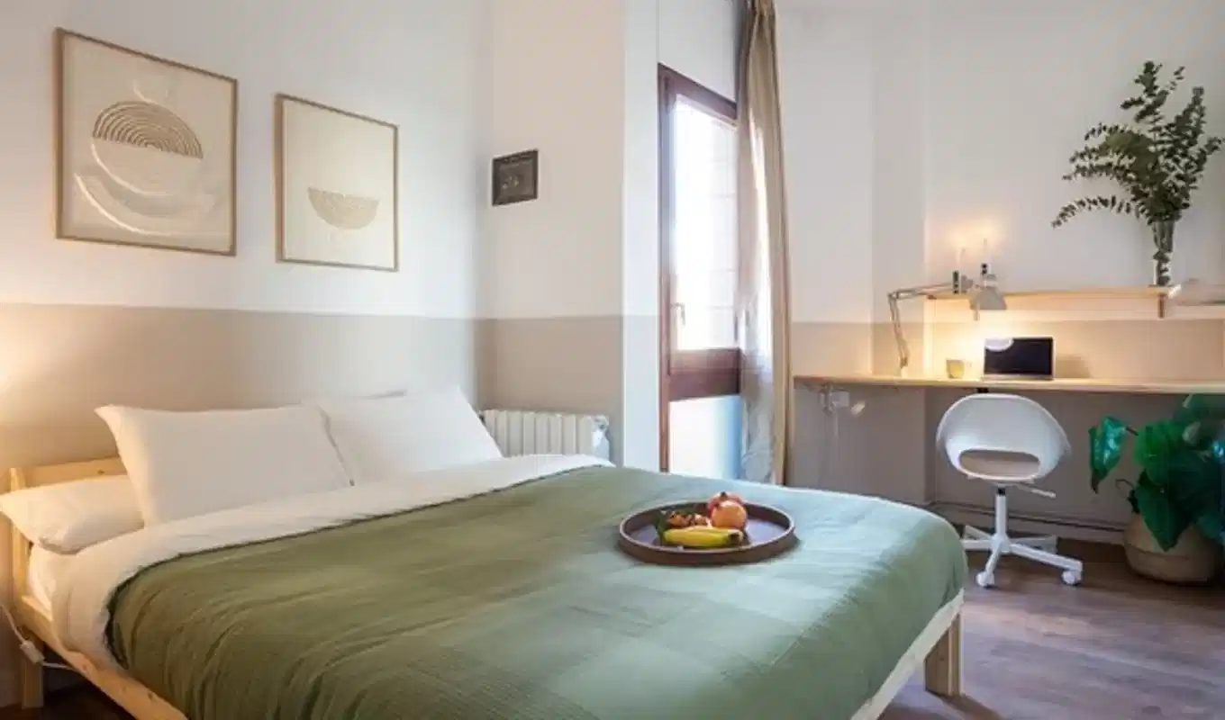 HC 8022, Barcelona - Barcelona, Spain - Room in 7 Bed 3 Bath | Ganduxer - Bedroom